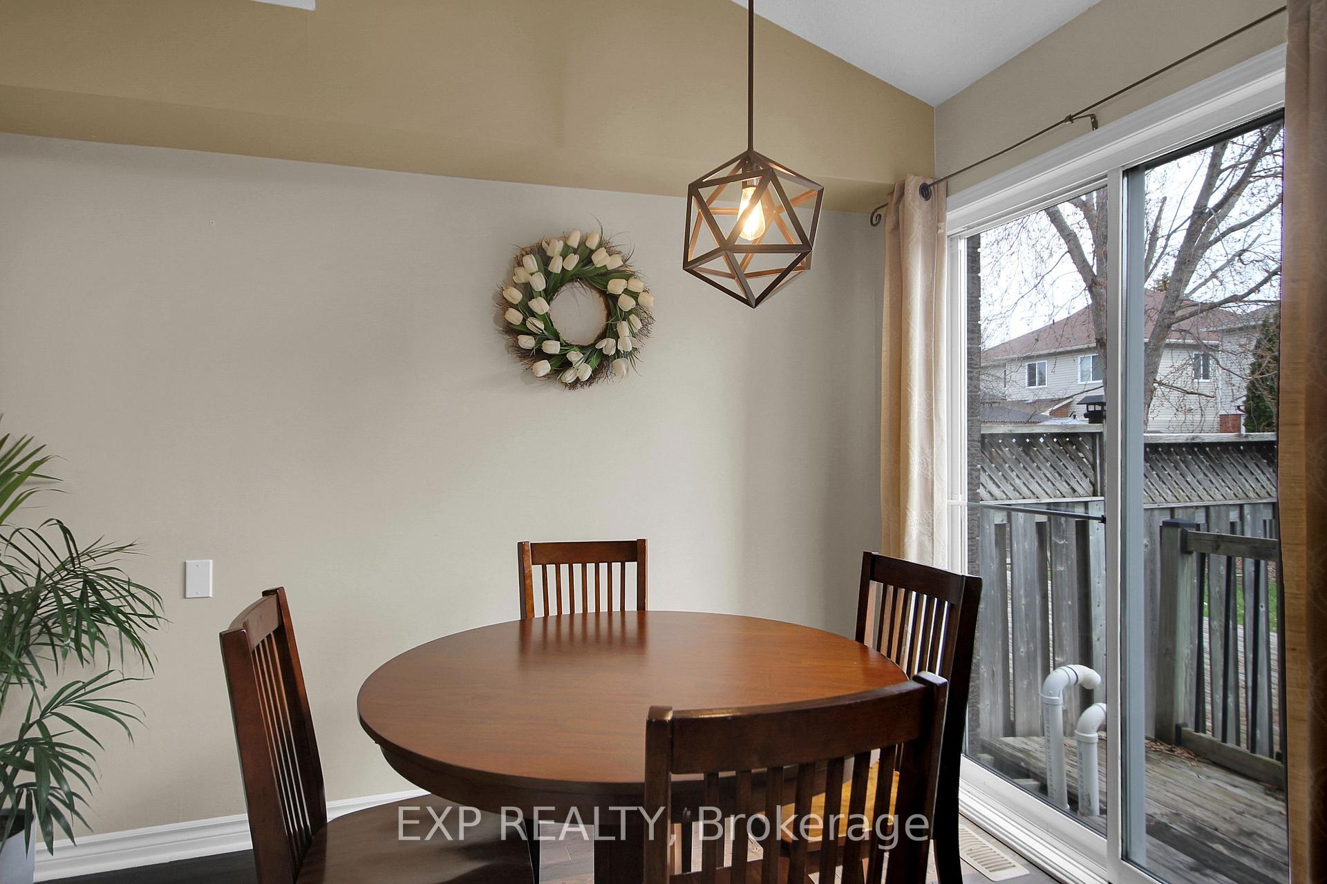 Photo 12 of 4301 Owl Valley Drive, Ottawa, Riverside South/Gloucester Glen — HOMEH