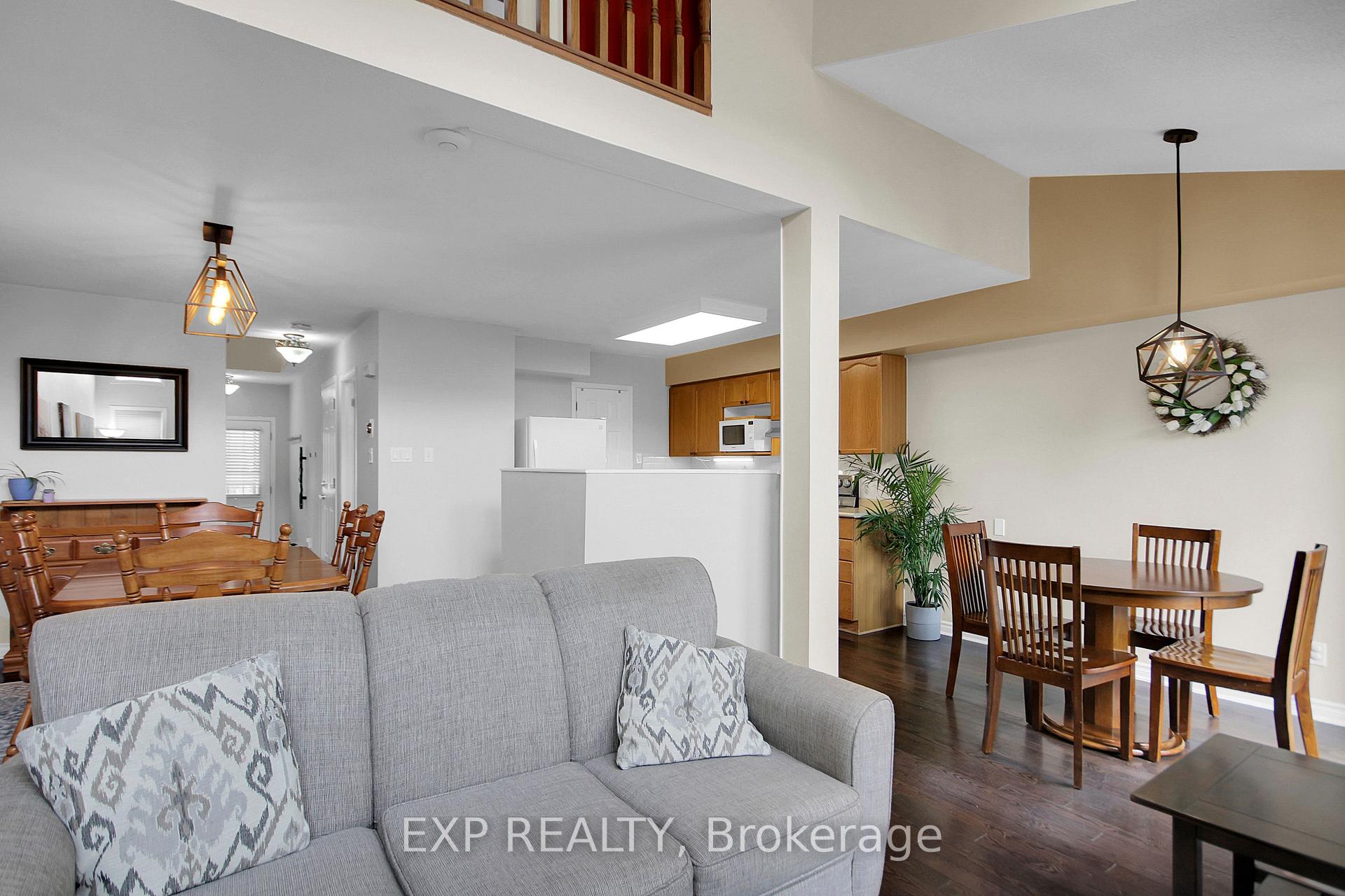 Photo 13 of 4301 Owl Valley Drive, Ottawa, Riverside South/Gloucester Glen — HOMEH