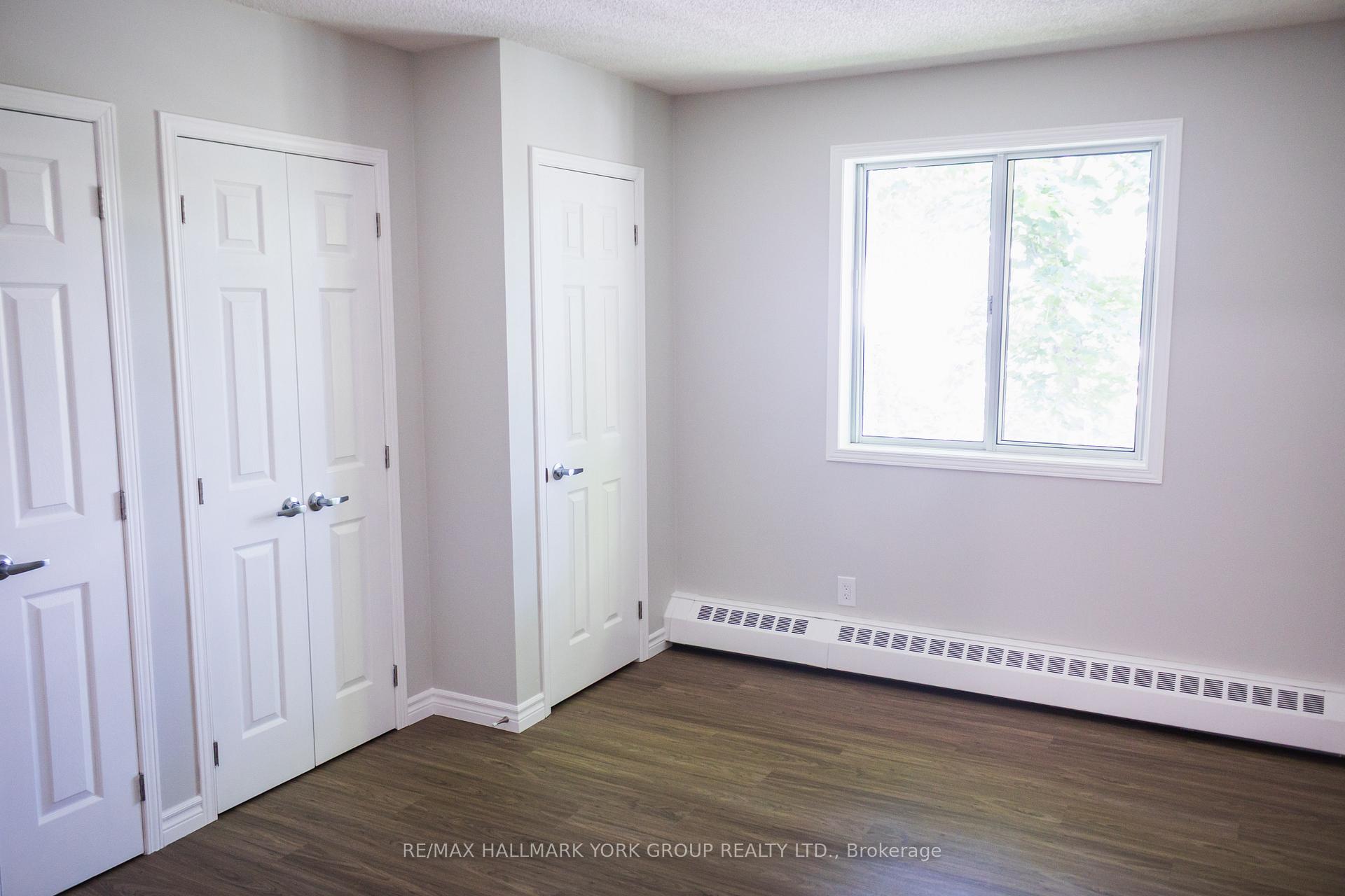 Photo 5 of Unit 406, 260 Leacock Drive, Barrie, Letitia Heights — HOMEH