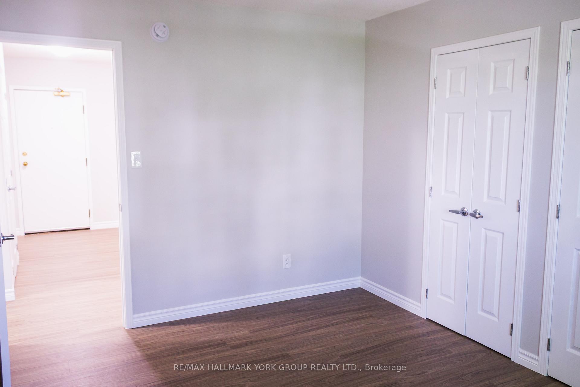 Photo 6 of Unit 406, 260 Leacock Drive, Barrie, Letitia Heights — HOMEH