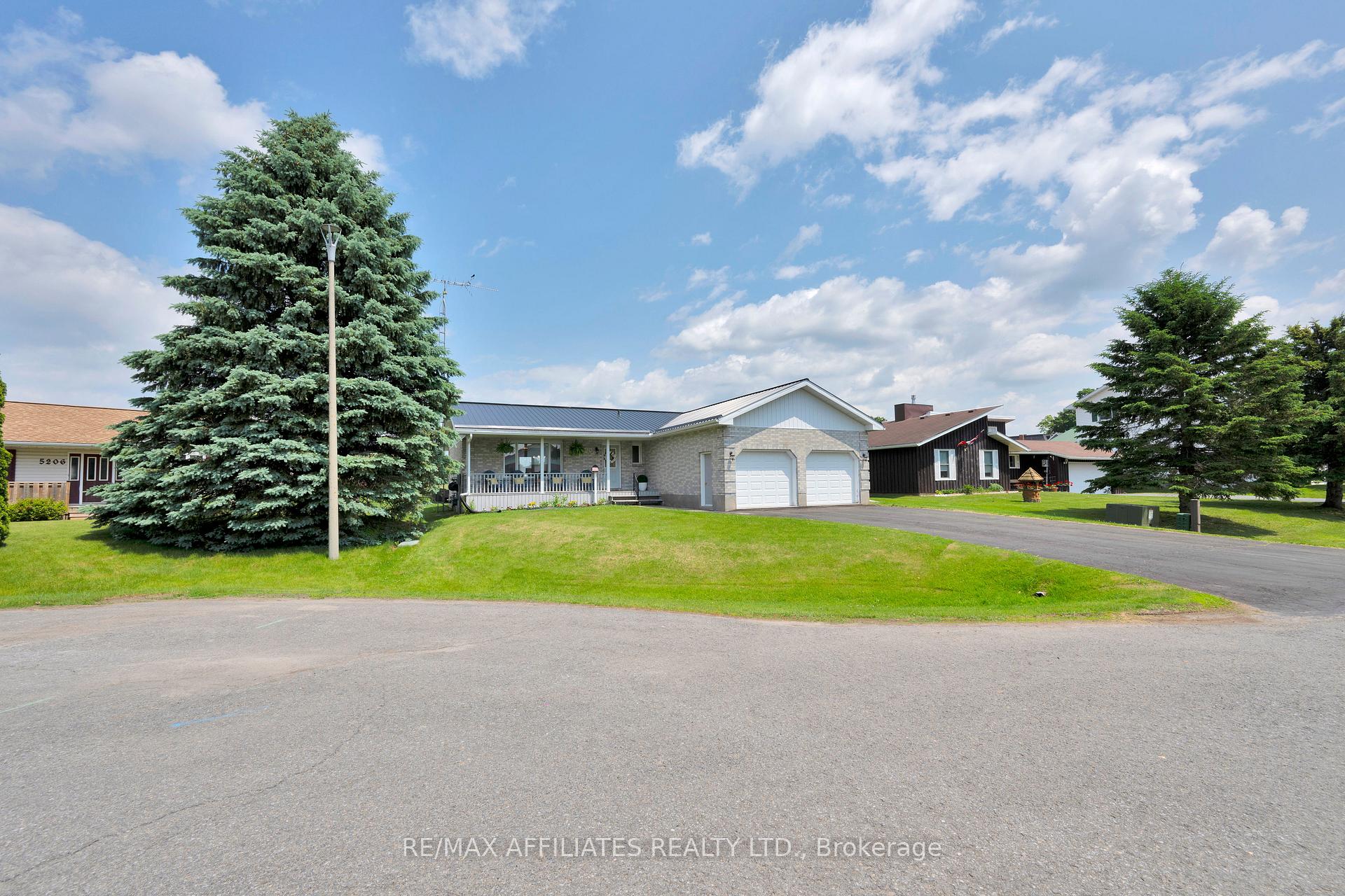 Photo 3 of 5210 Meadowland Drive W, Edwardsburgh/Cardinal, Town of Cardinal — HOMEH