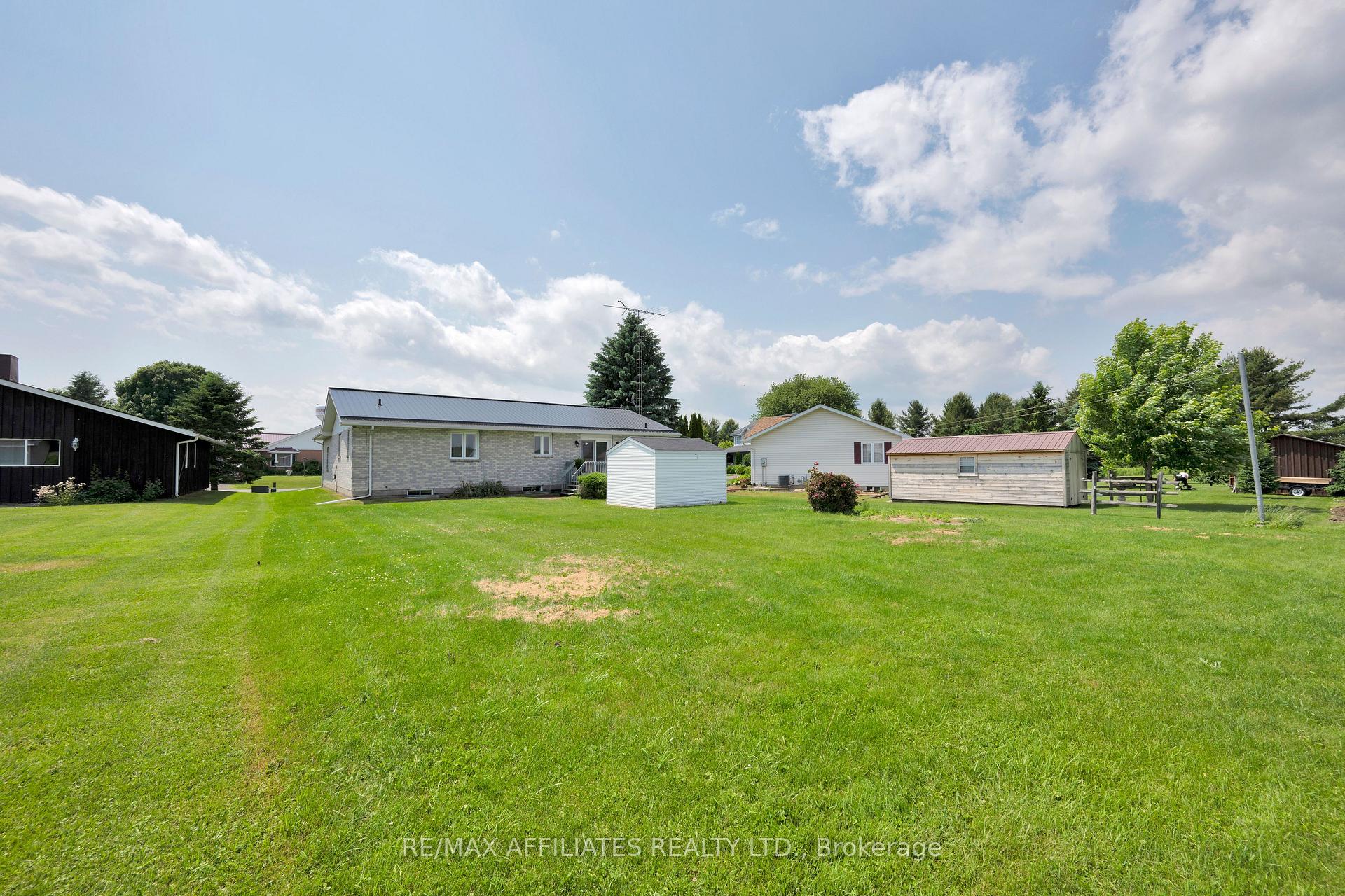 Photo 9 of 5210 Meadowland Drive W, Edwardsburgh/Cardinal, Town of Cardinal — HOMEH