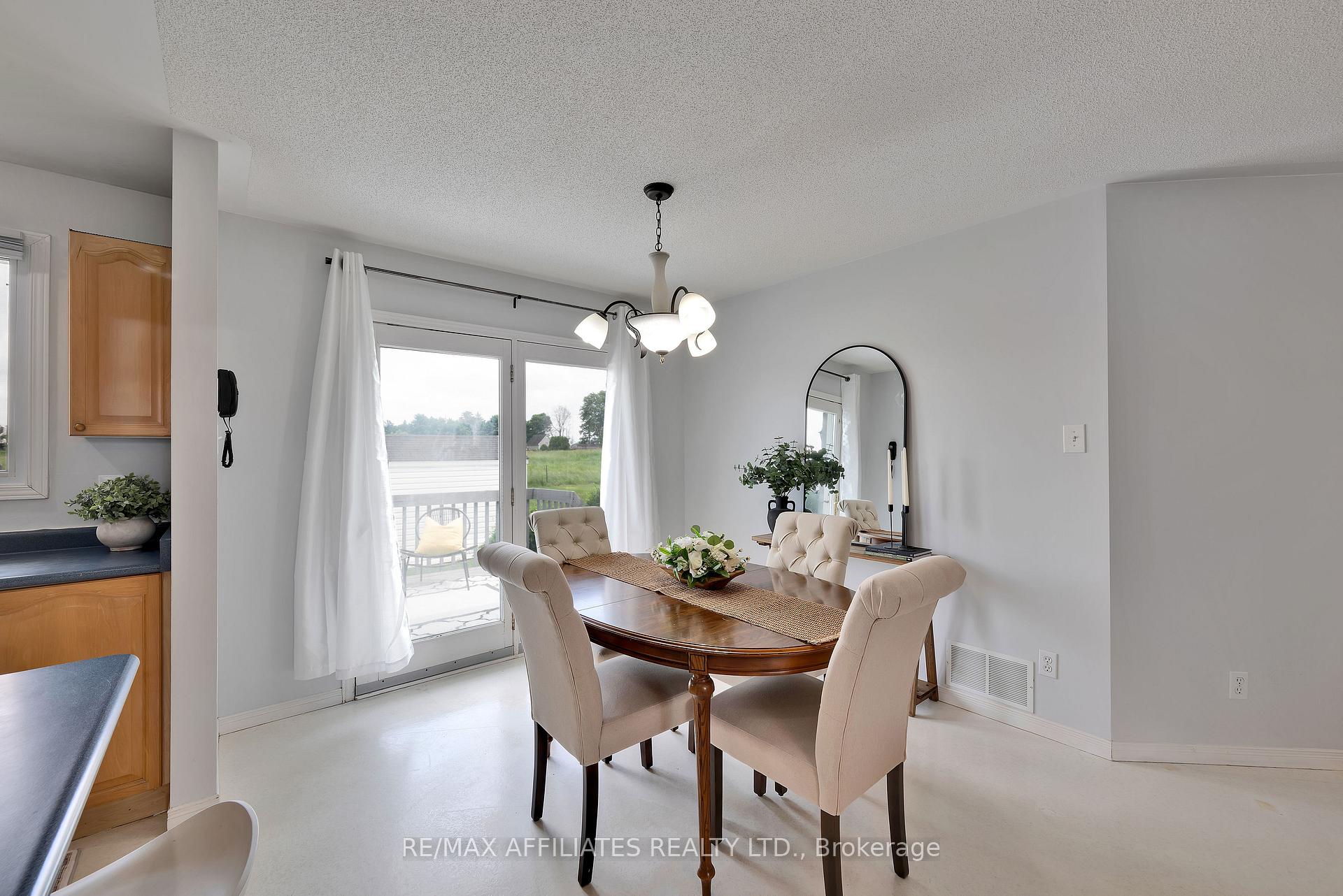 Photo 19 of 5210 Meadowland Drive W, Edwardsburgh/Cardinal, Town of Cardinal — HOMEH