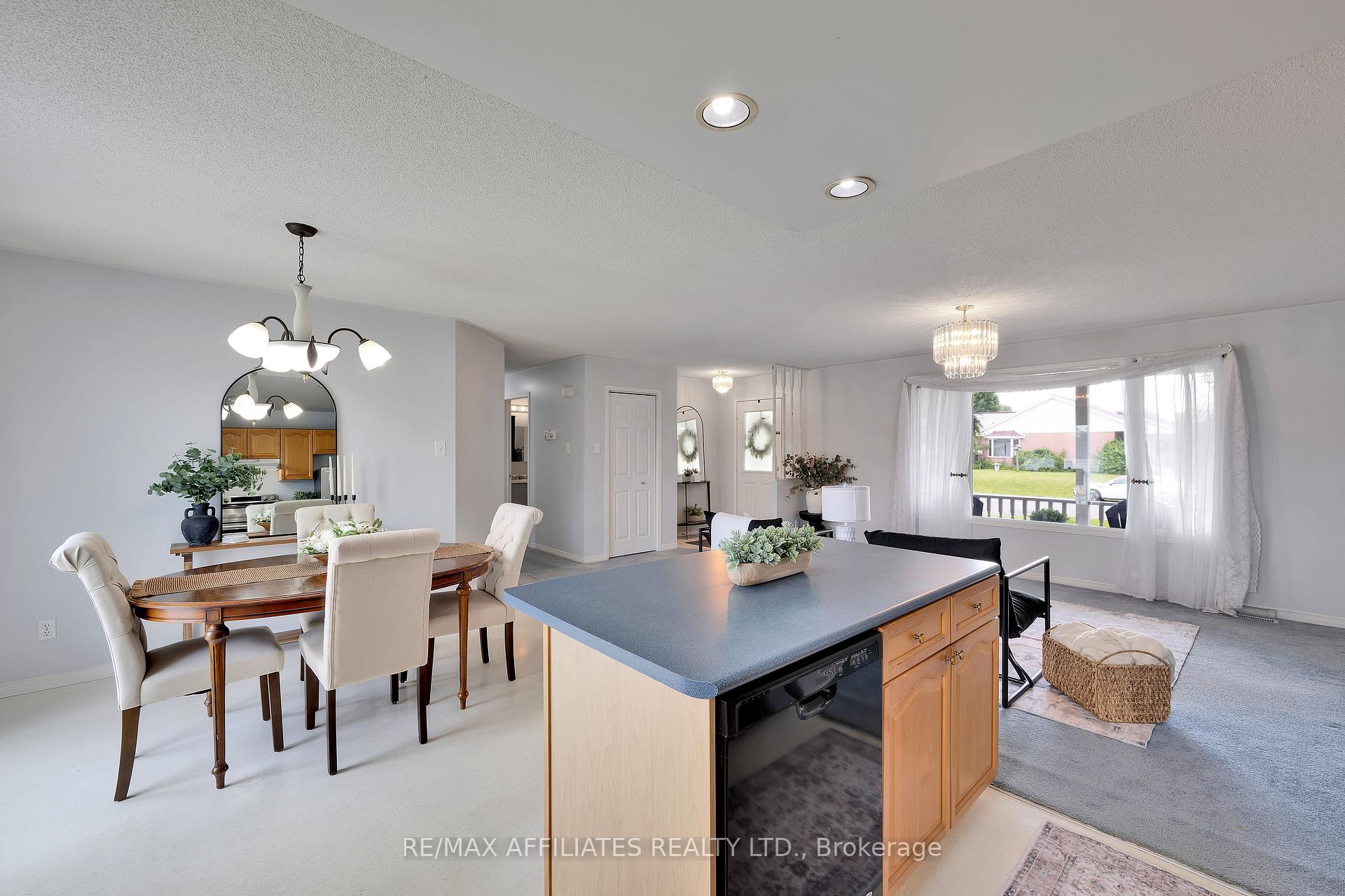 Photo 20 of 5210 Meadowland Drive W, Edwardsburgh/Cardinal, Town of Cardinal — HOMEH