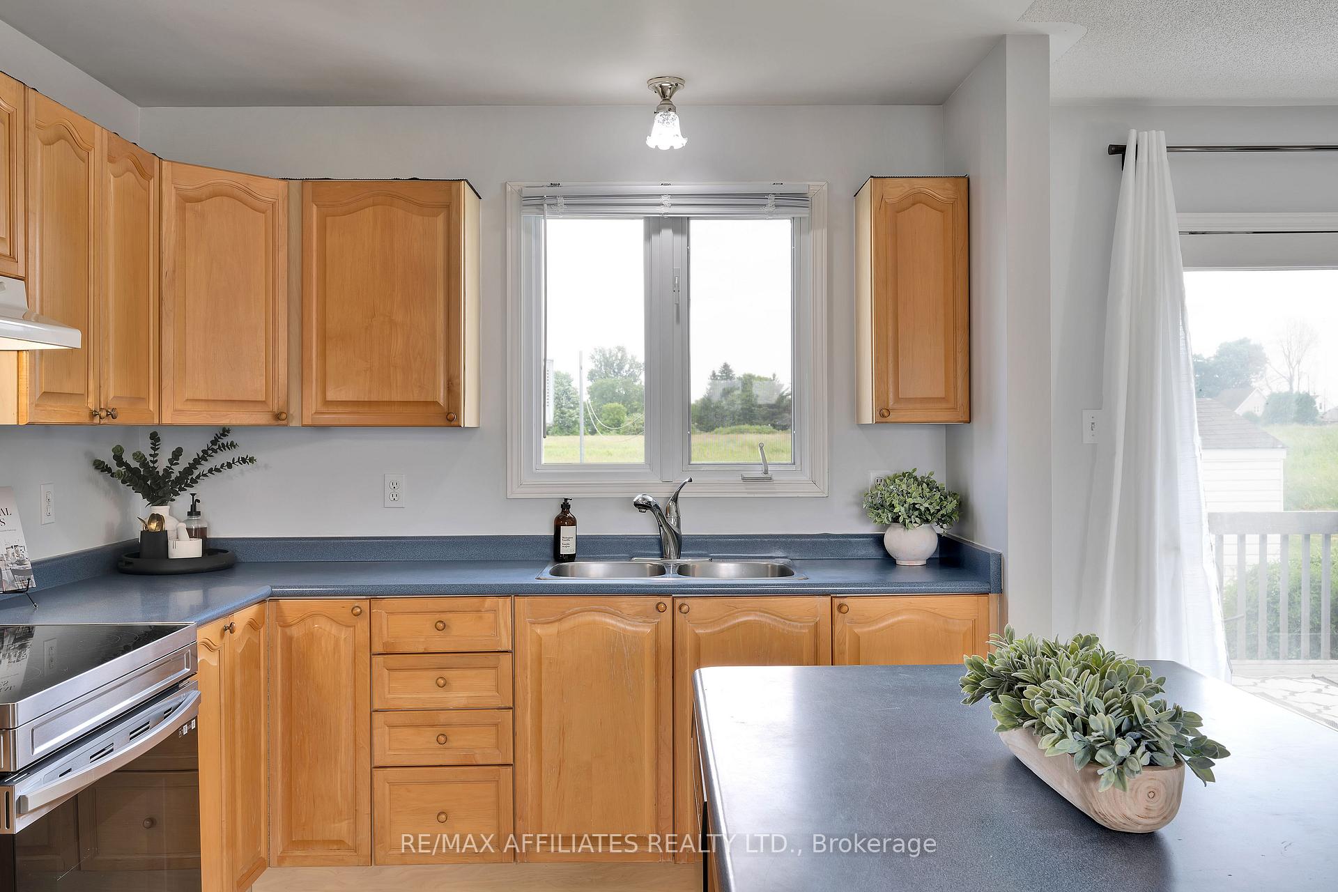 Photo 24 of 5210 Meadowland Drive W, Edwardsburgh/Cardinal, Town of Cardinal — HOMEH
