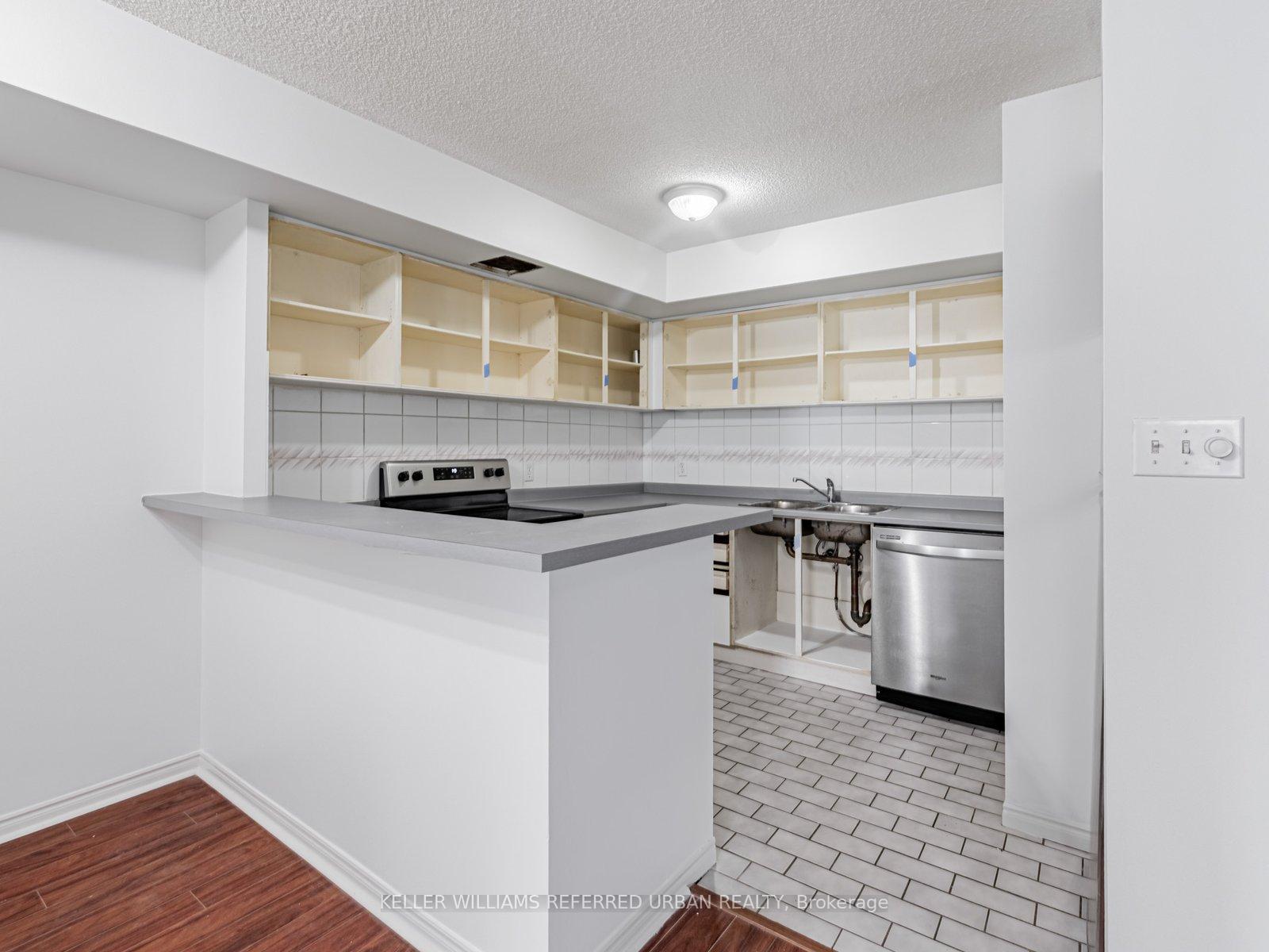 Photo 13 of Unit 907, 25 The Esplanade, Toronto, Waterfront Communities — HOMEH