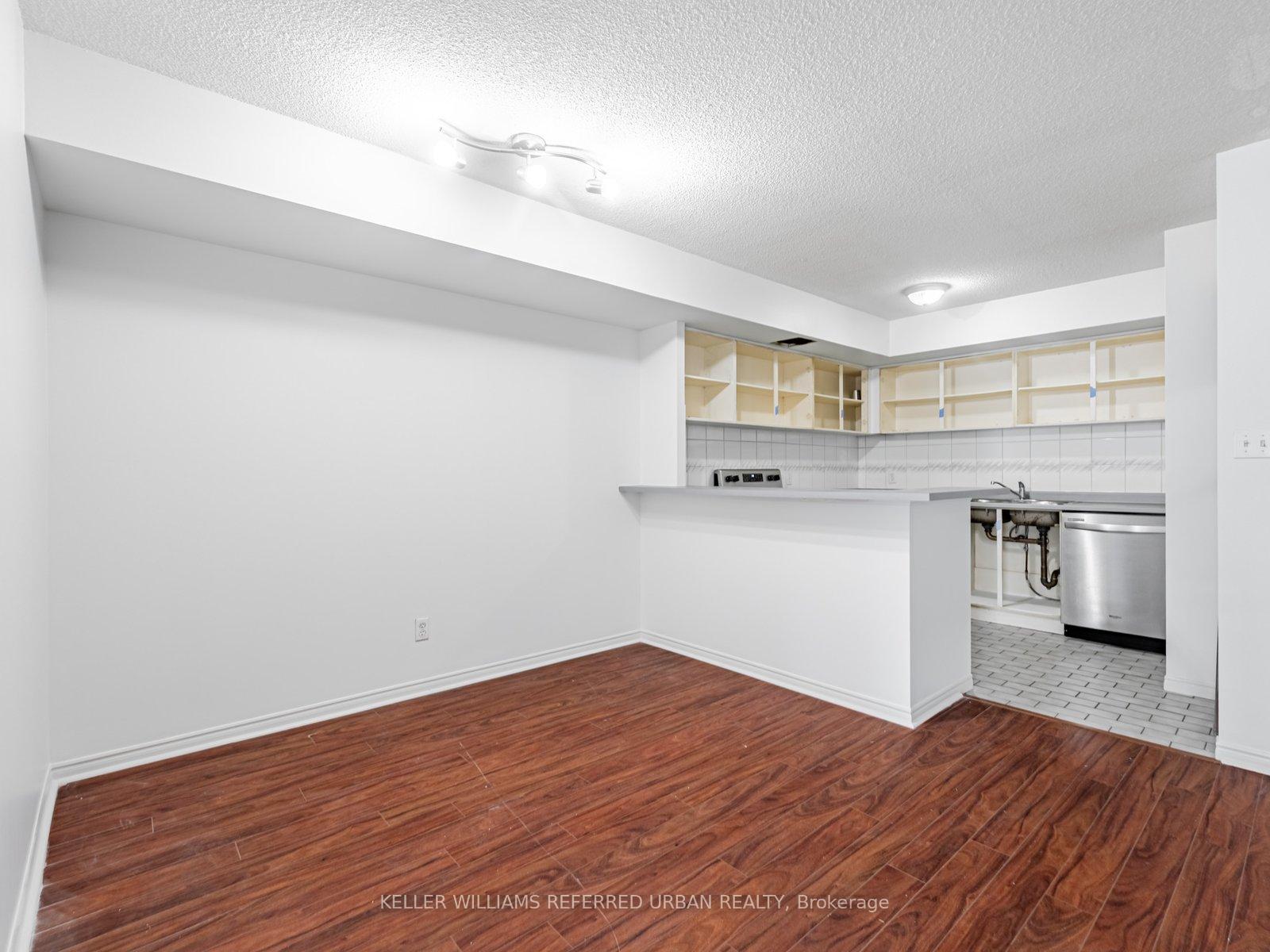 Photo 31 of Unit 907, 25 The Esplanade, Toronto, Waterfront Communities — HOMEH
