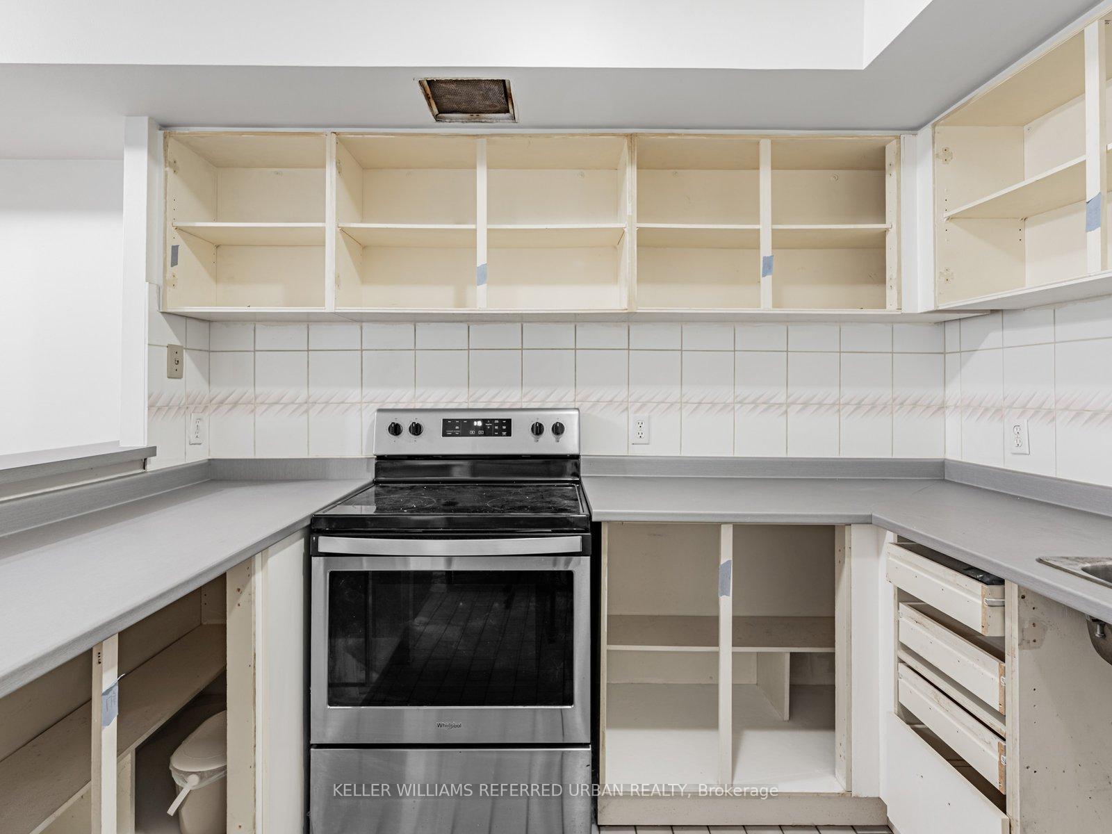 Photo 33 of Unit 907, 25 The Esplanade, Toronto, Waterfront Communities — HOMEH