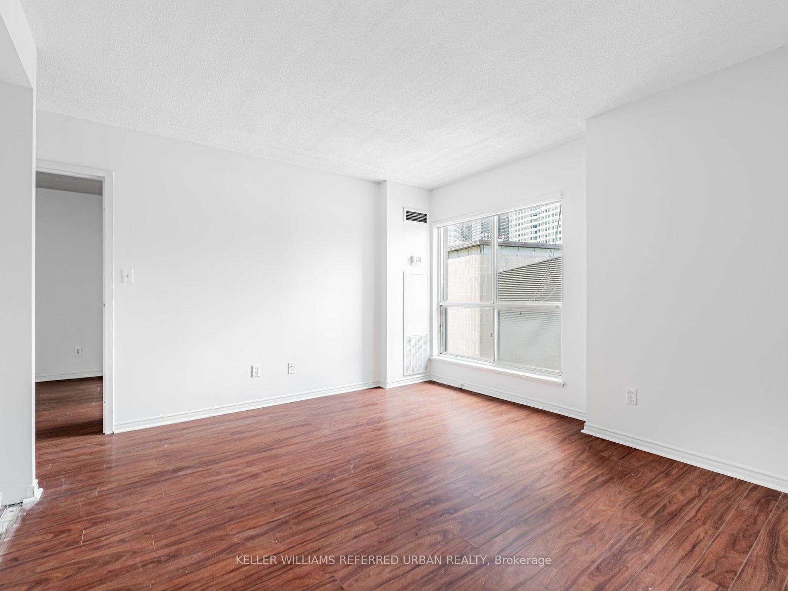 Photo 35 of Unit 907, 25 The Esplanade, Toronto, Waterfront Communities — HOMEH