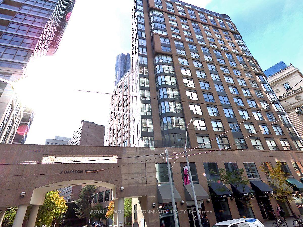 Front of Unit 1403, 7 Carlton Street