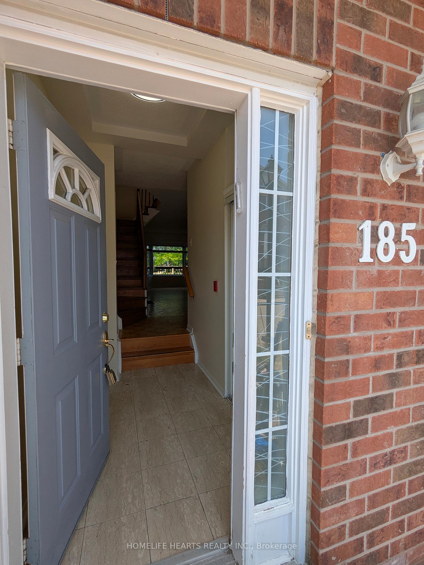 Photo 2 of Unit 185, 18 Clark Avenue W, Vaughan, Crestwood-Springfarm-Yorkhill — HOMEH
