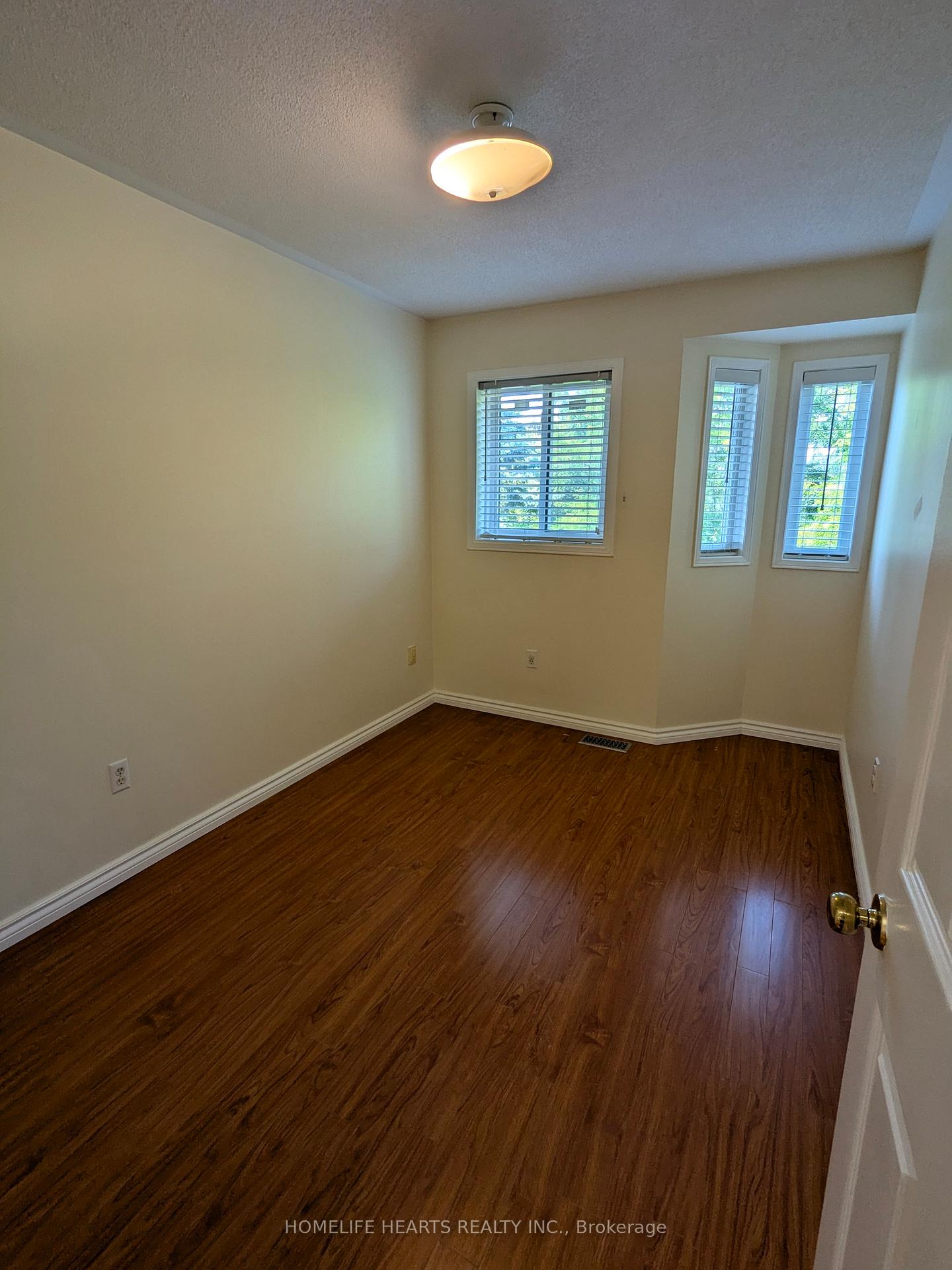 Photo 17 of Unit 185, 18 Clark Avenue W, Vaughan, Crestwood-Springfarm-Yorkhill — HOMEH