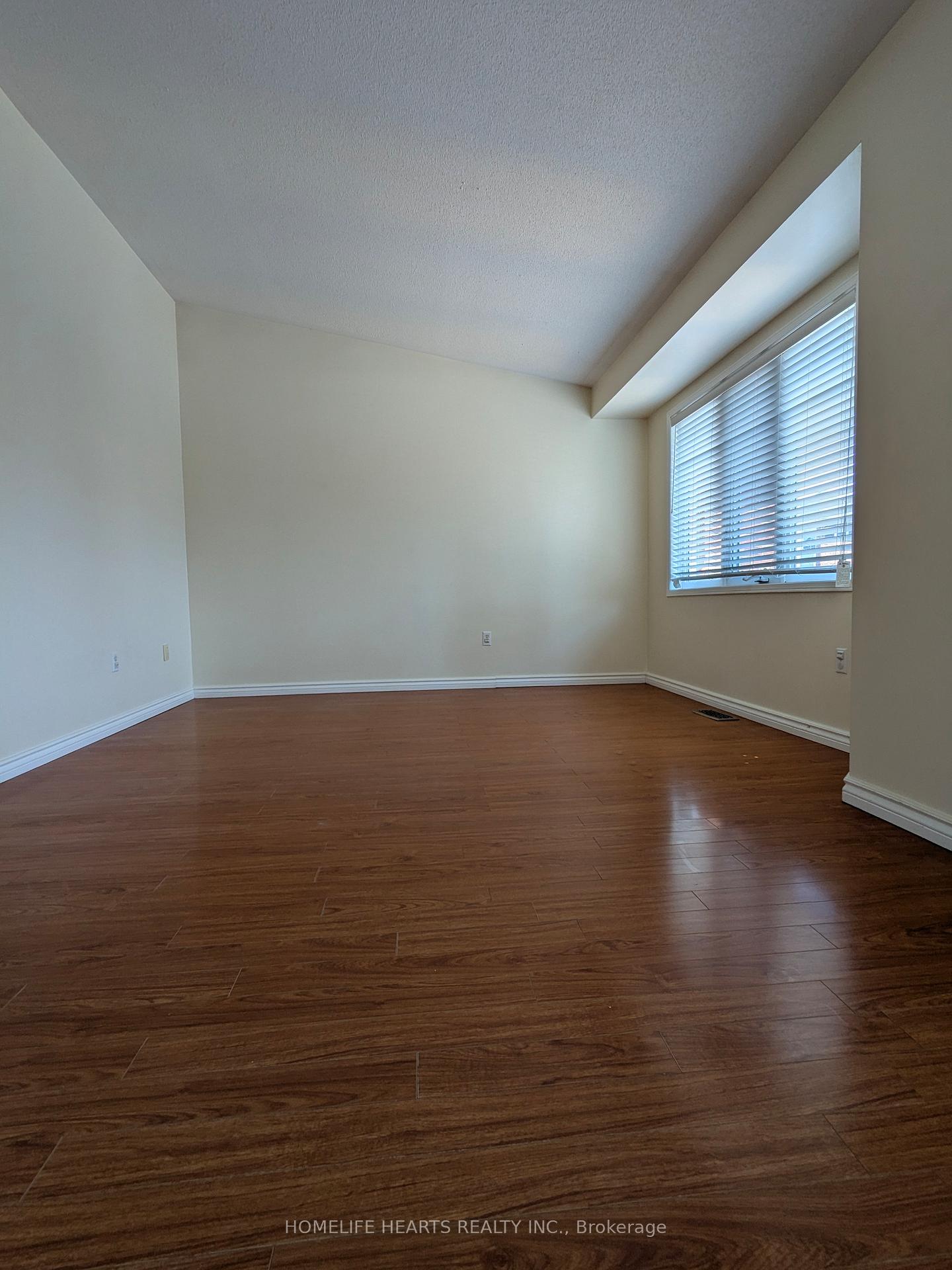 Photo 27 of Unit 185, 18 Clark Avenue W, Vaughan, Crestwood-Springfarm-Yorkhill — HOMEH