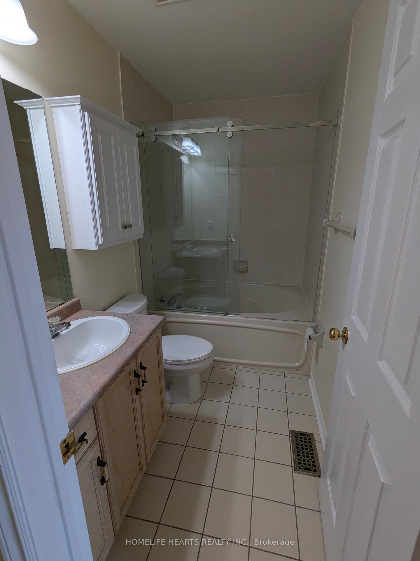 Photo 29 of Unit 185, 18 Clark Avenue W, Vaughan, Crestwood-Springfarm-Yorkhill — HOMEH
