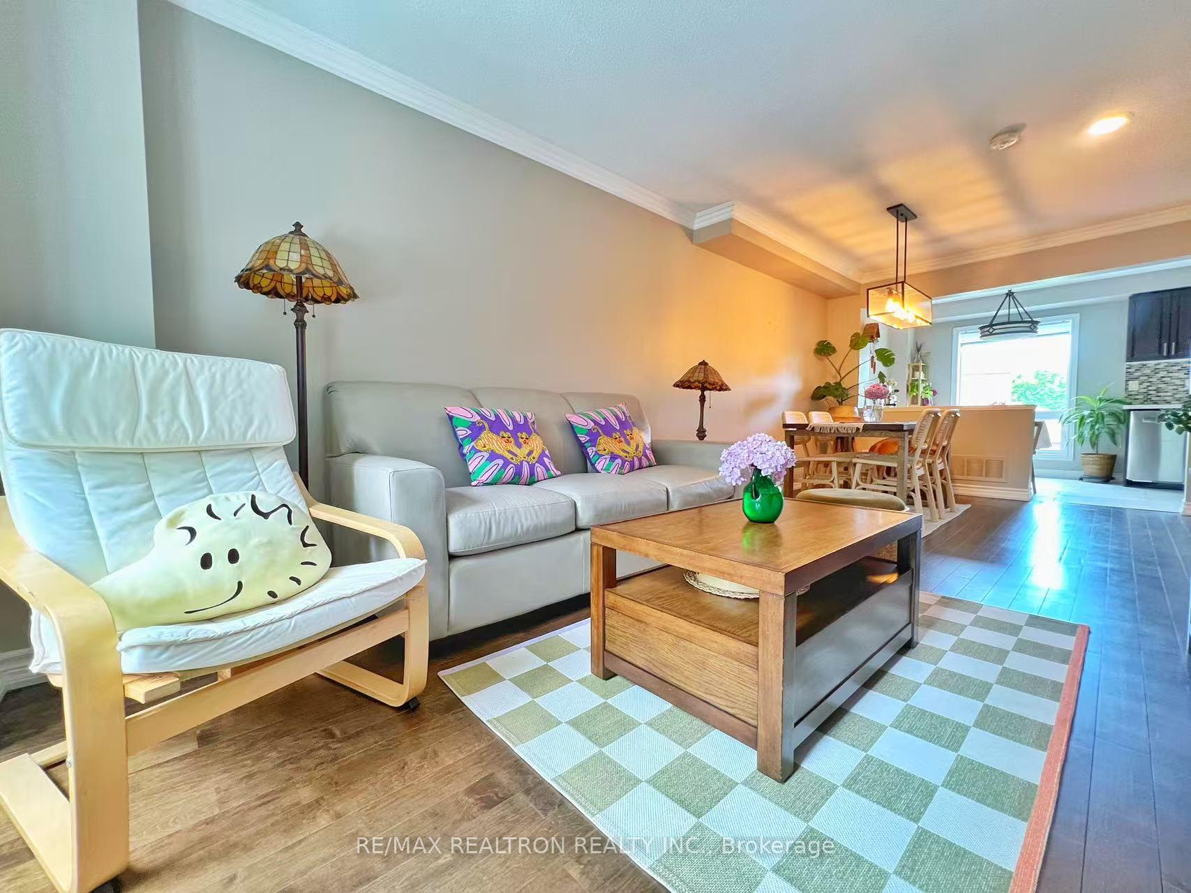 Photo 7 of 78 Rougehaven Way, Markham, Vinegar Hill — HOMEH