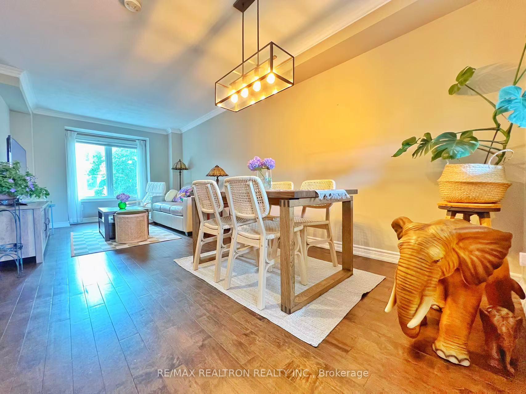 Photo 10 of 78 Rougehaven Way, Markham, Vinegar Hill — HOMEH