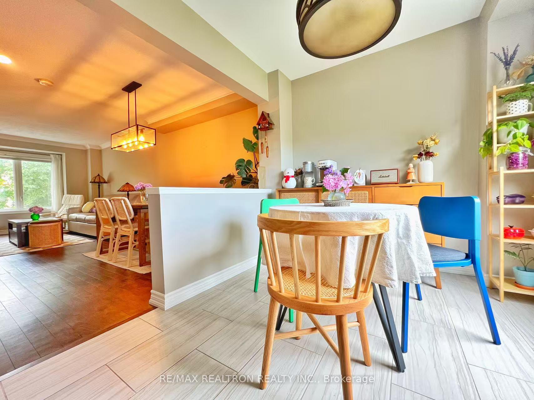 Photo 13 of 78 Rougehaven Way, Markham, Vinegar Hill — HOMEH