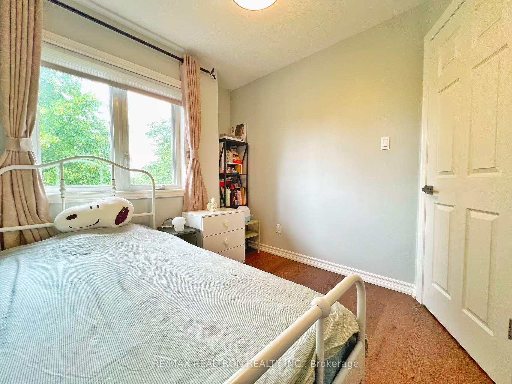 Photo 19 of 78 Rougehaven Way, Markham, Vinegar Hill — HOMEH