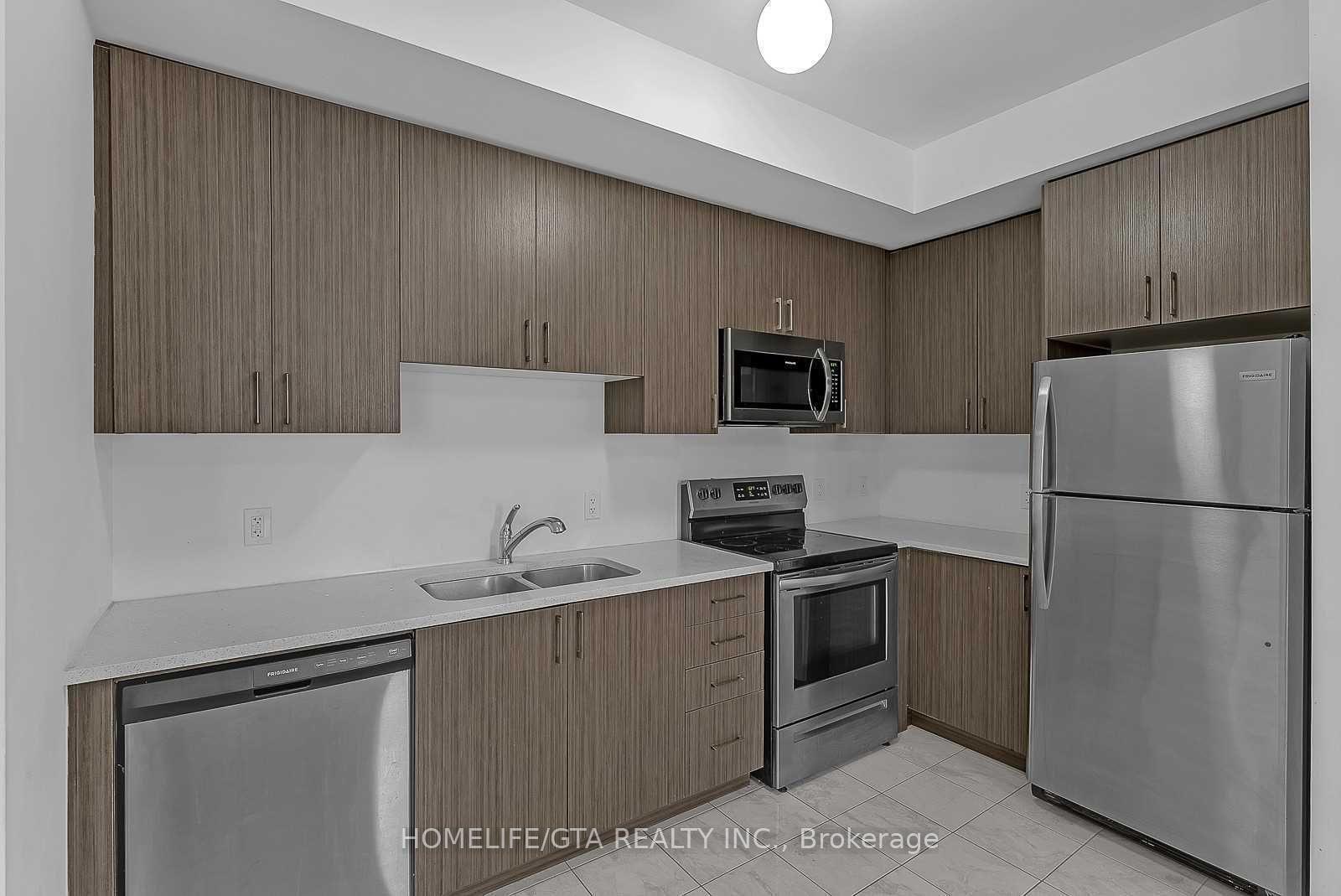 Photo 4 of 1782 Rex Heath Drive, Pickering, Duffin Heights — HOMEH