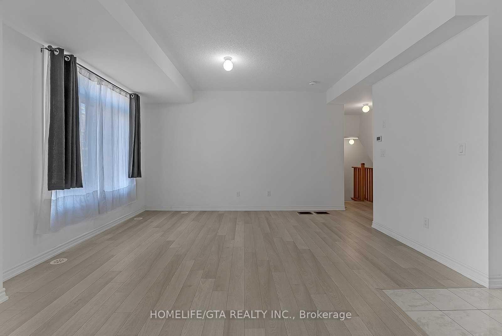 Photo 10 of 1782 Rex Heath Drive, Pickering, Duffin Heights — HOMEH