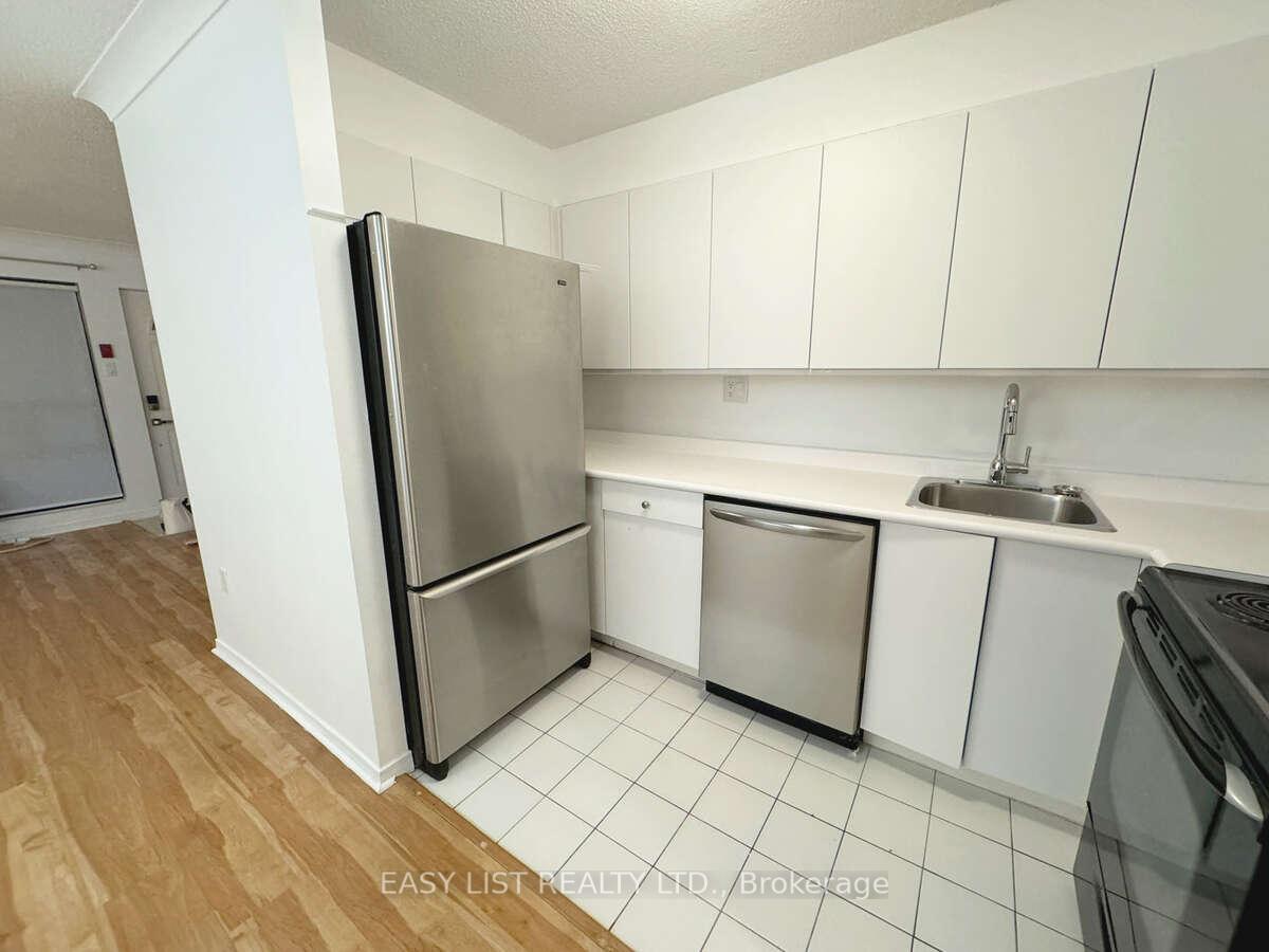 Photo 39 of Unit 25, 2112 Queen Street E, Toronto, The Beaches — HOMEH