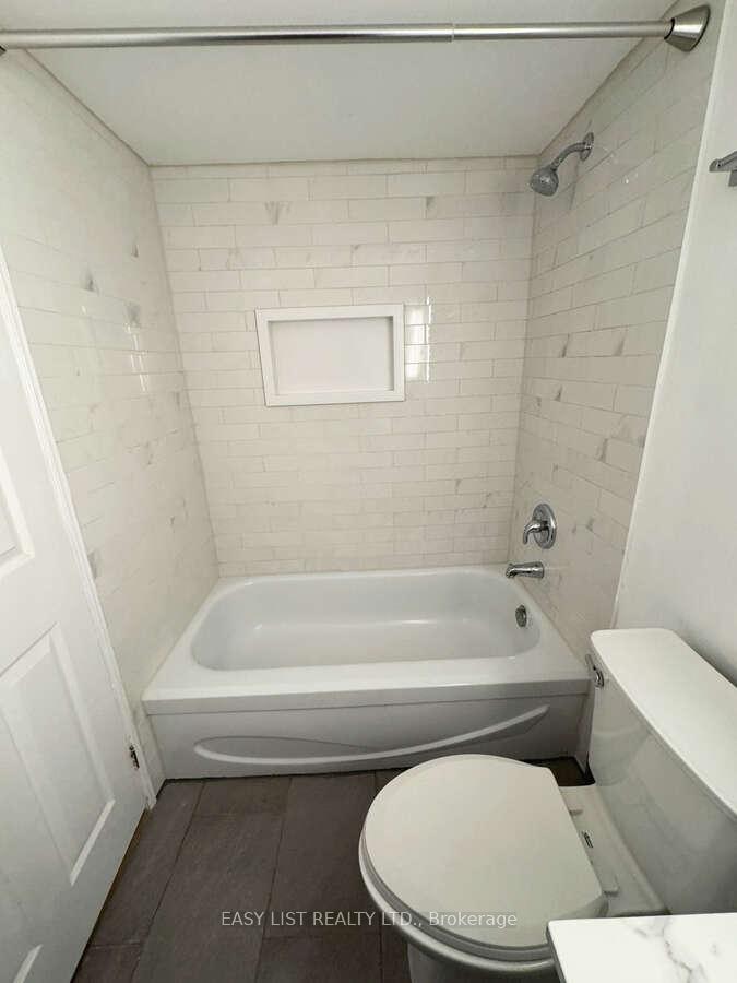 Photo 16 of Unit 25, 2112 Queen Street E, Toronto, The Beaches — HOMEH