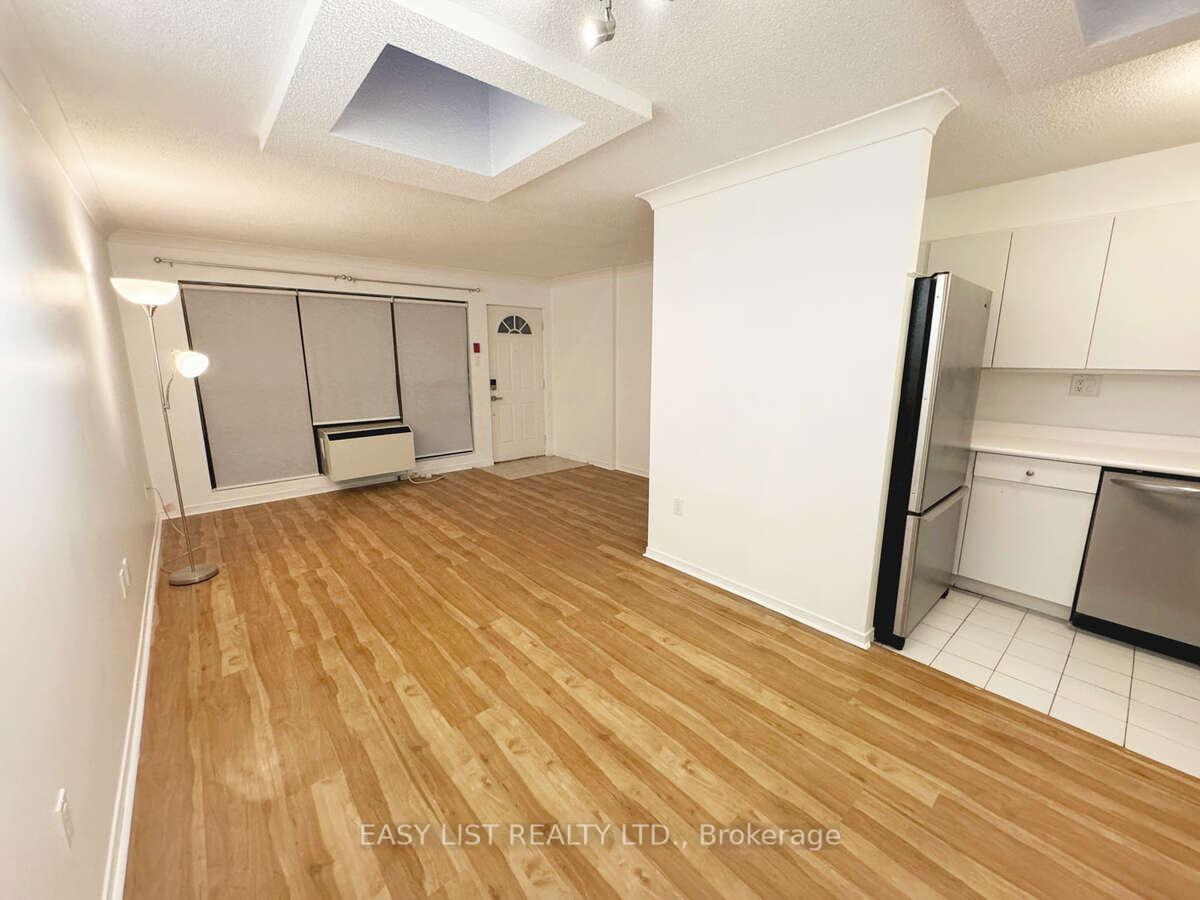 Photo 19 of Unit 25, 2112 Queen Street E, Toronto, The Beaches — HOMEH