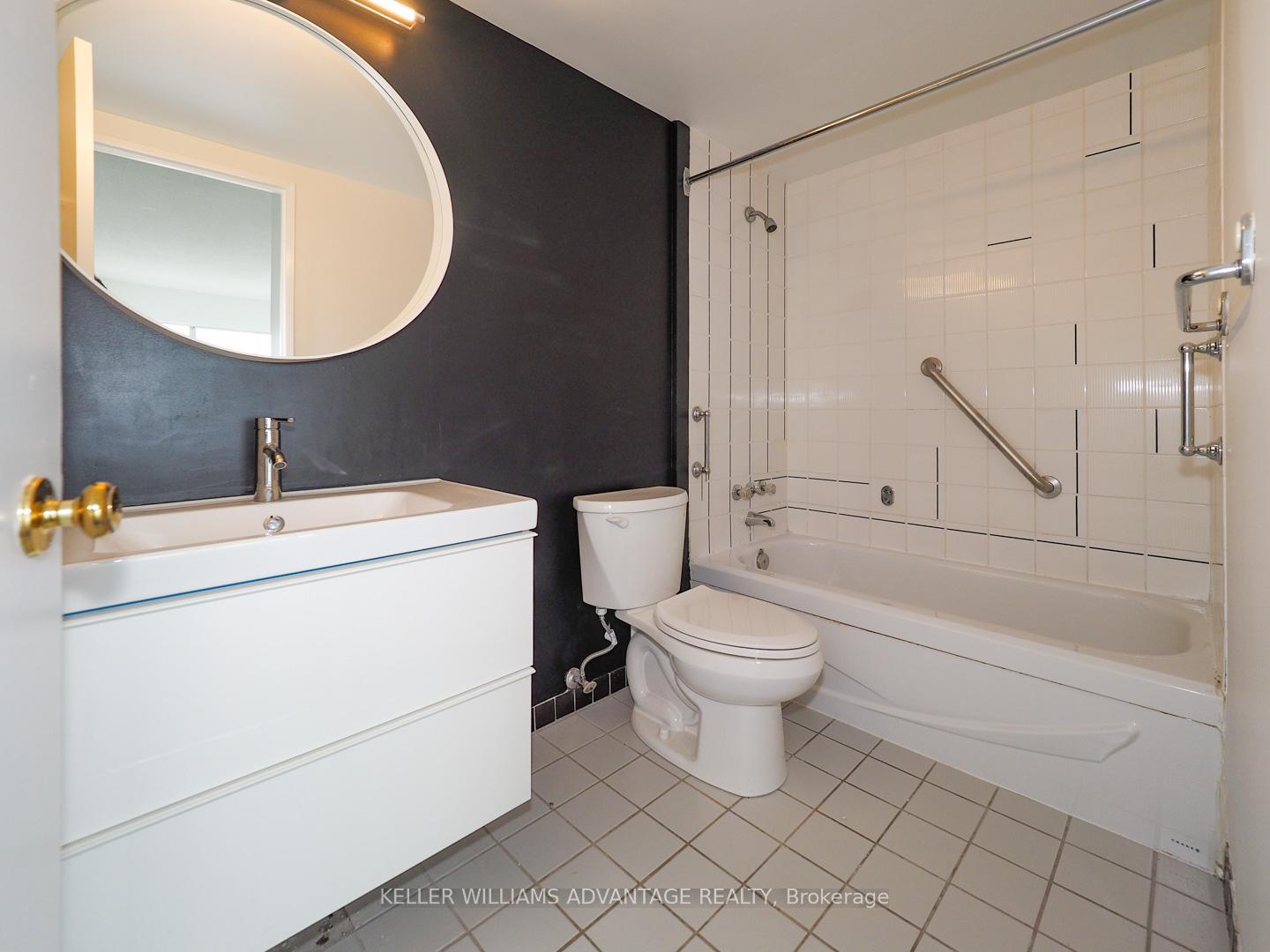 Photo 13 of Unit 1305, 92 King Street E, Toronto, Church-Yonge Corridor — HOMEH