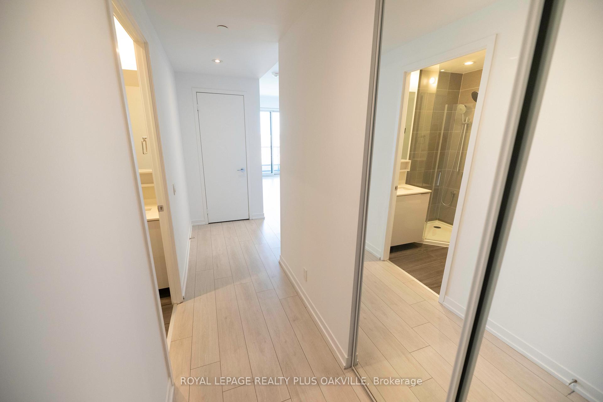 Photo 4 of Unit 3315, 950 Portage Parkway, Vaughan, Vaughan Corporate Centre — HOMEH