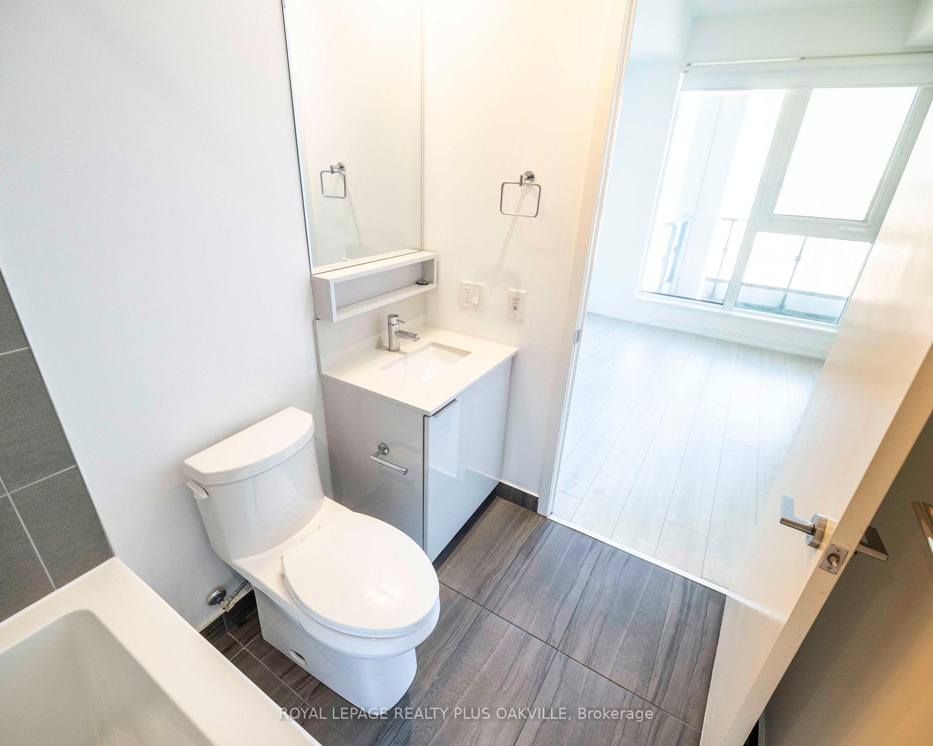 Photo 13 of Unit 3315, 950 Portage Parkway, Vaughan, Vaughan Corporate Centre — HOMEH