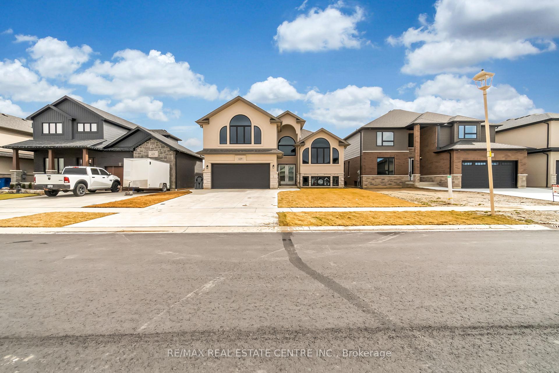 Front of 129 Tuscany Trail