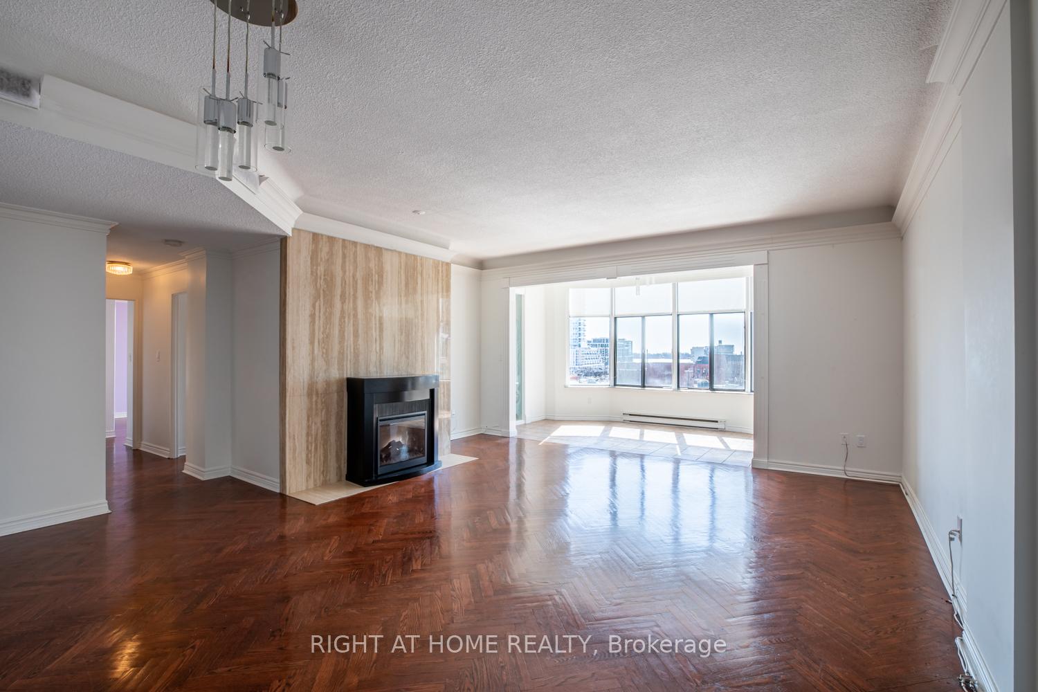 Photo 18 of Unit 1004, 135 George Street S, Toronto, Waterfront Communities — HOMEH