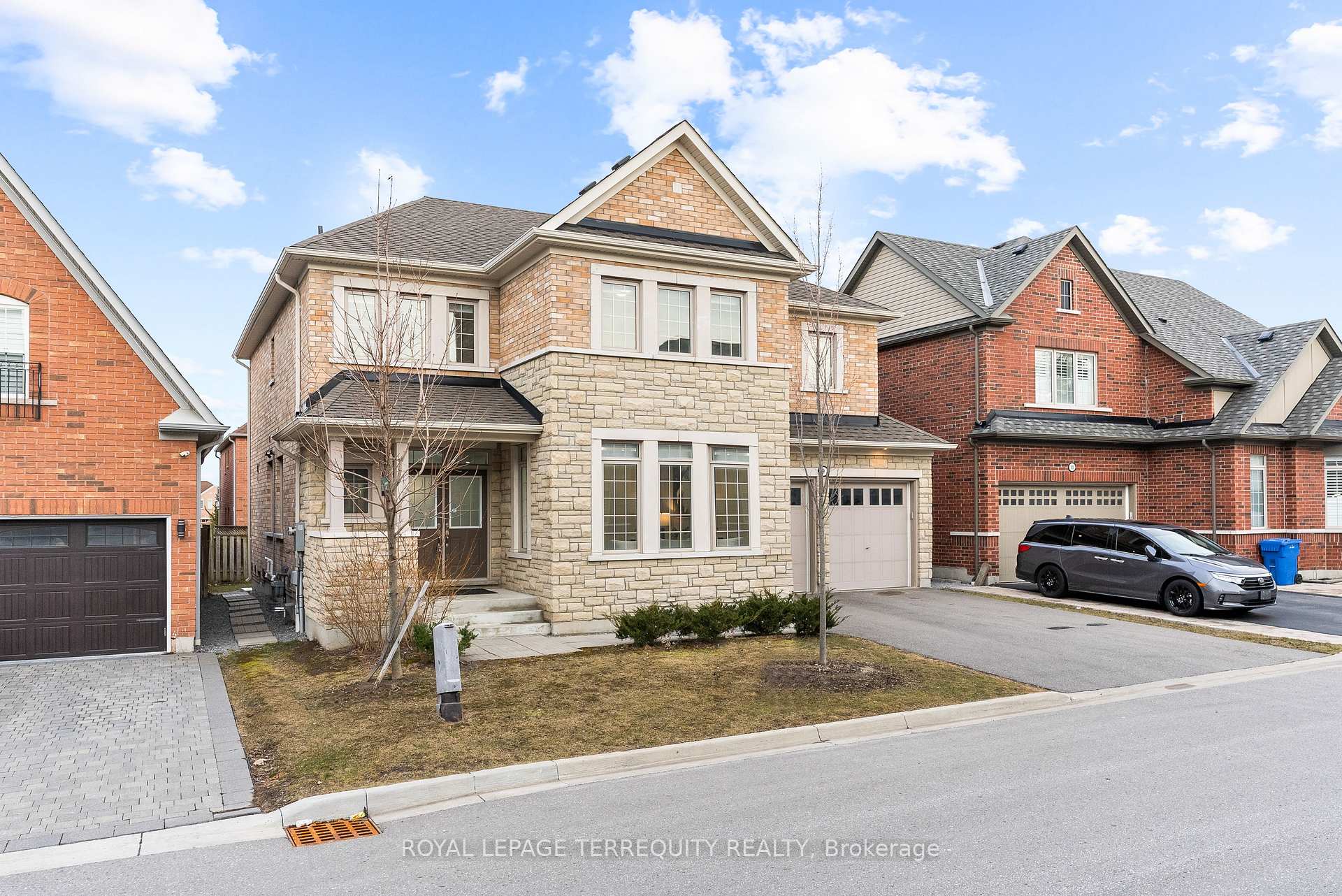 Photo 2 of 9 Schoolbridge Street, Ajax, Northwest Ajax — HOMEH