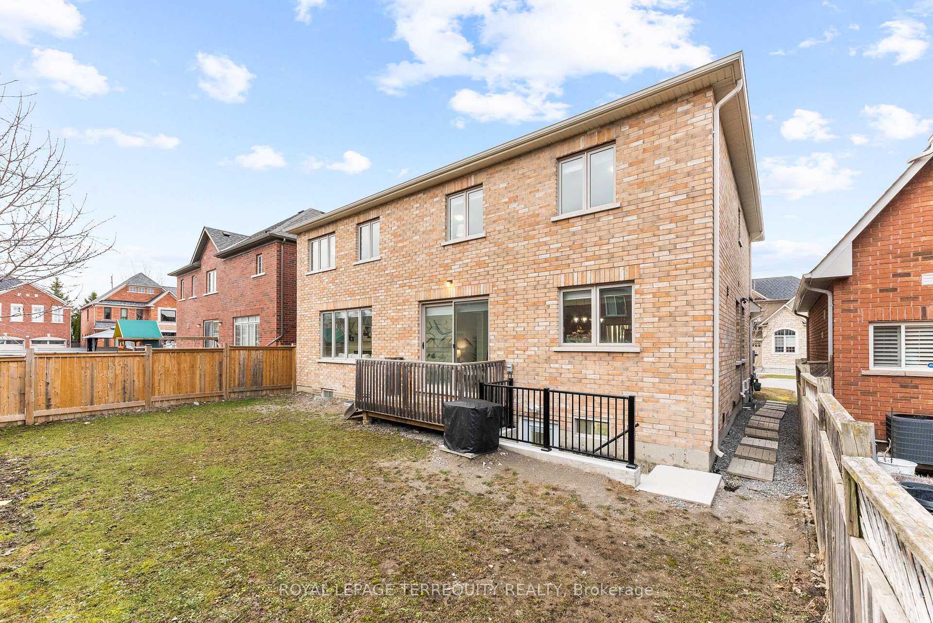 Photo 46 of 9 Schoolbridge Street, Ajax, Northwest Ajax — HOMEH