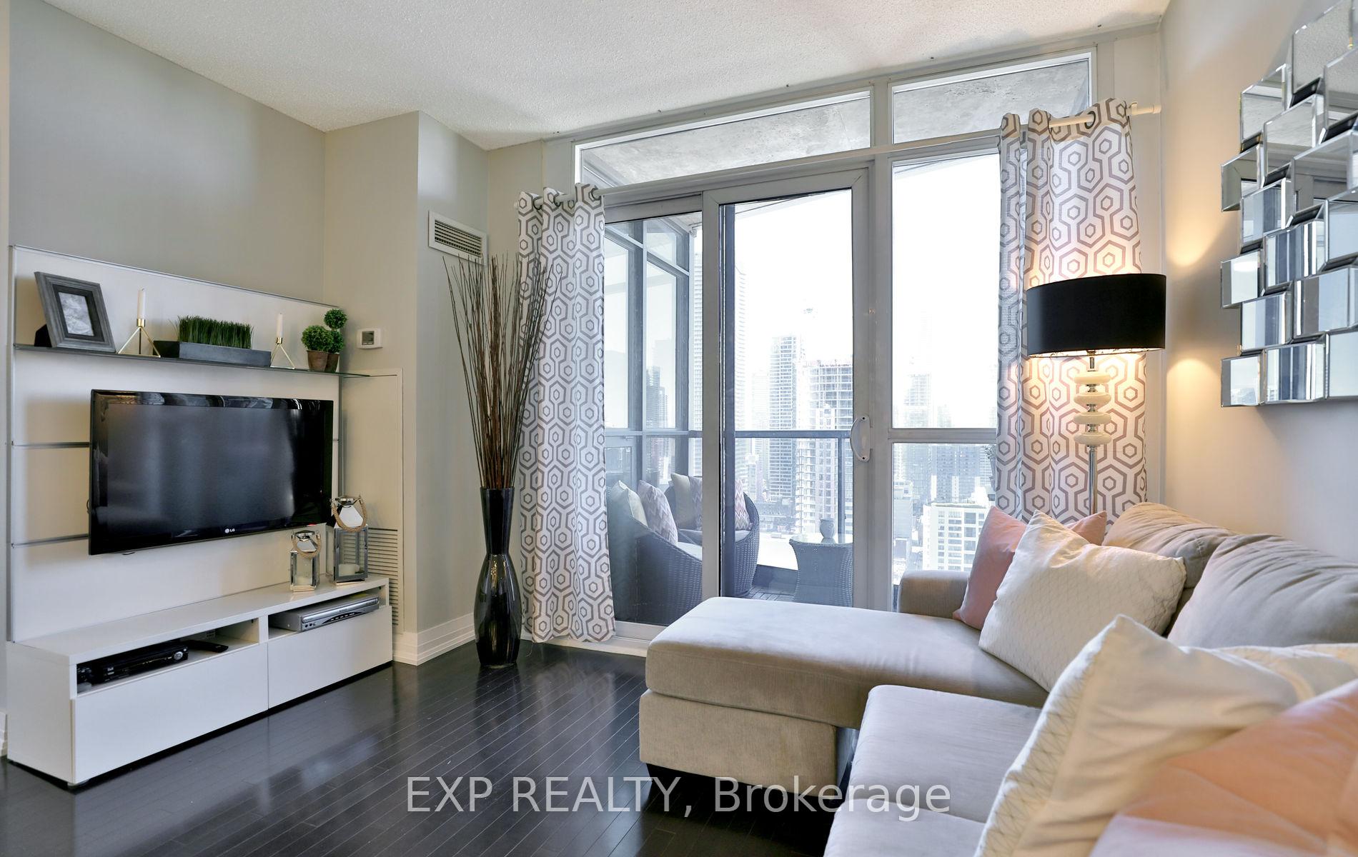 Photo 6 of Unit 3103, 21 Carlton Street, Toronto, Church-Yonge Corridor — HOMEH