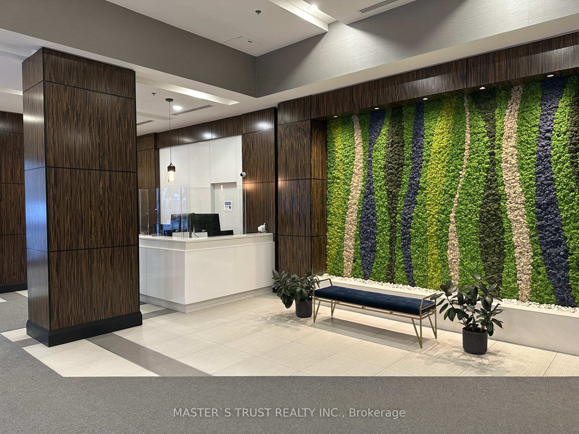 Front of Unit 3908, 19 Grand Trunk Crescent