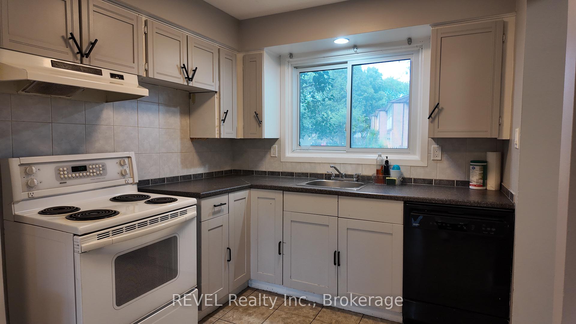 Photo 2 of Unit 30, 25 Linfield Drive, St. Catharines, Lakeport — HOMEH