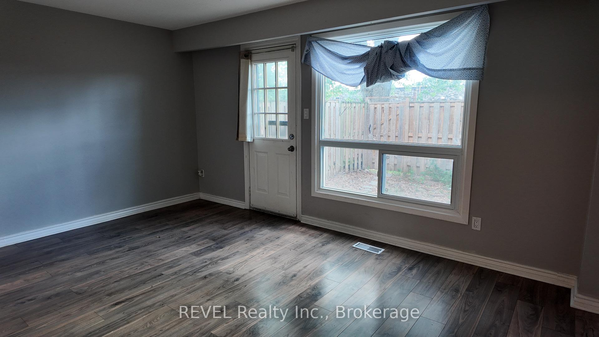 Photo 5 of Unit 30, 25 Linfield Drive, St. Catharines, Lakeport — HOMEH