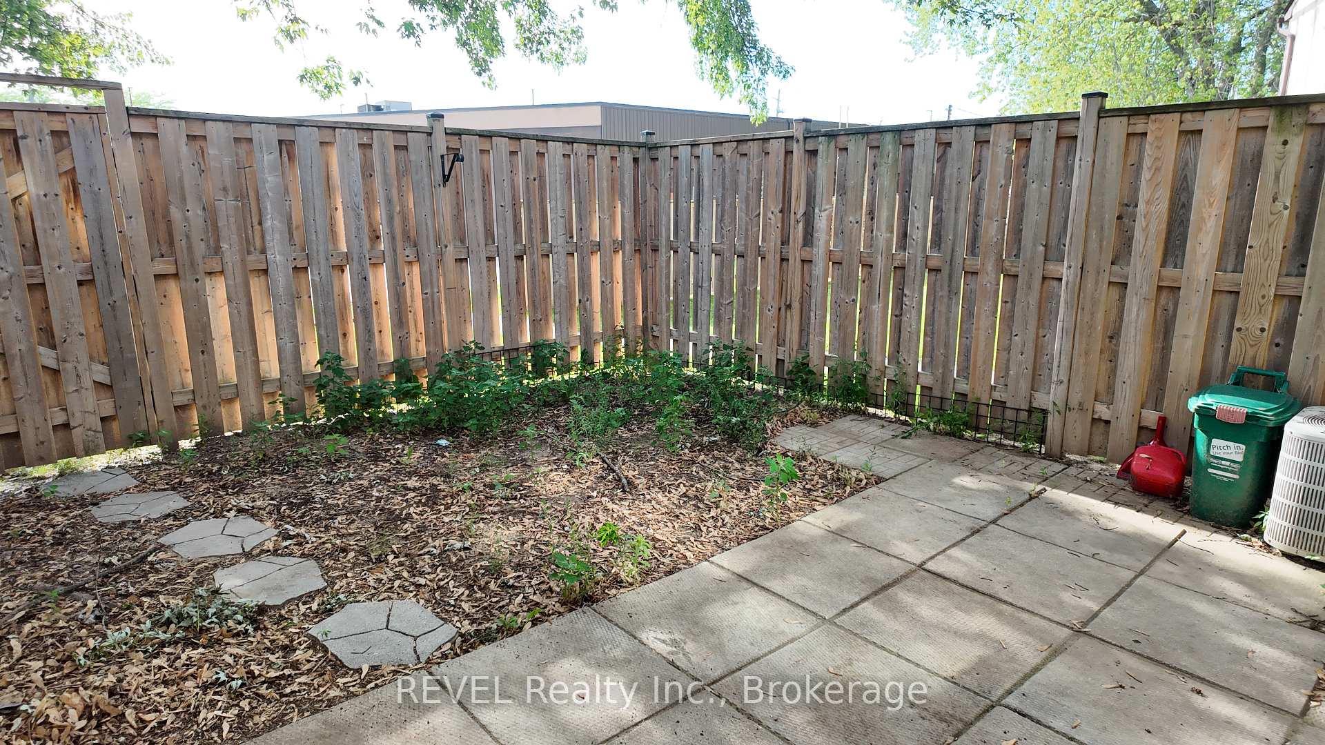 Photo 13 of Unit 30, 25 Linfield Drive, St. Catharines, Lakeport — HOMEH