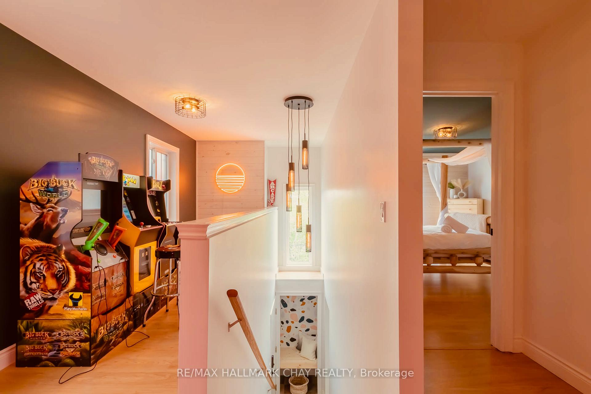 Photo 3 of 111 Revell Street, Gravenhurst, Muskoka (S) — HOMEH