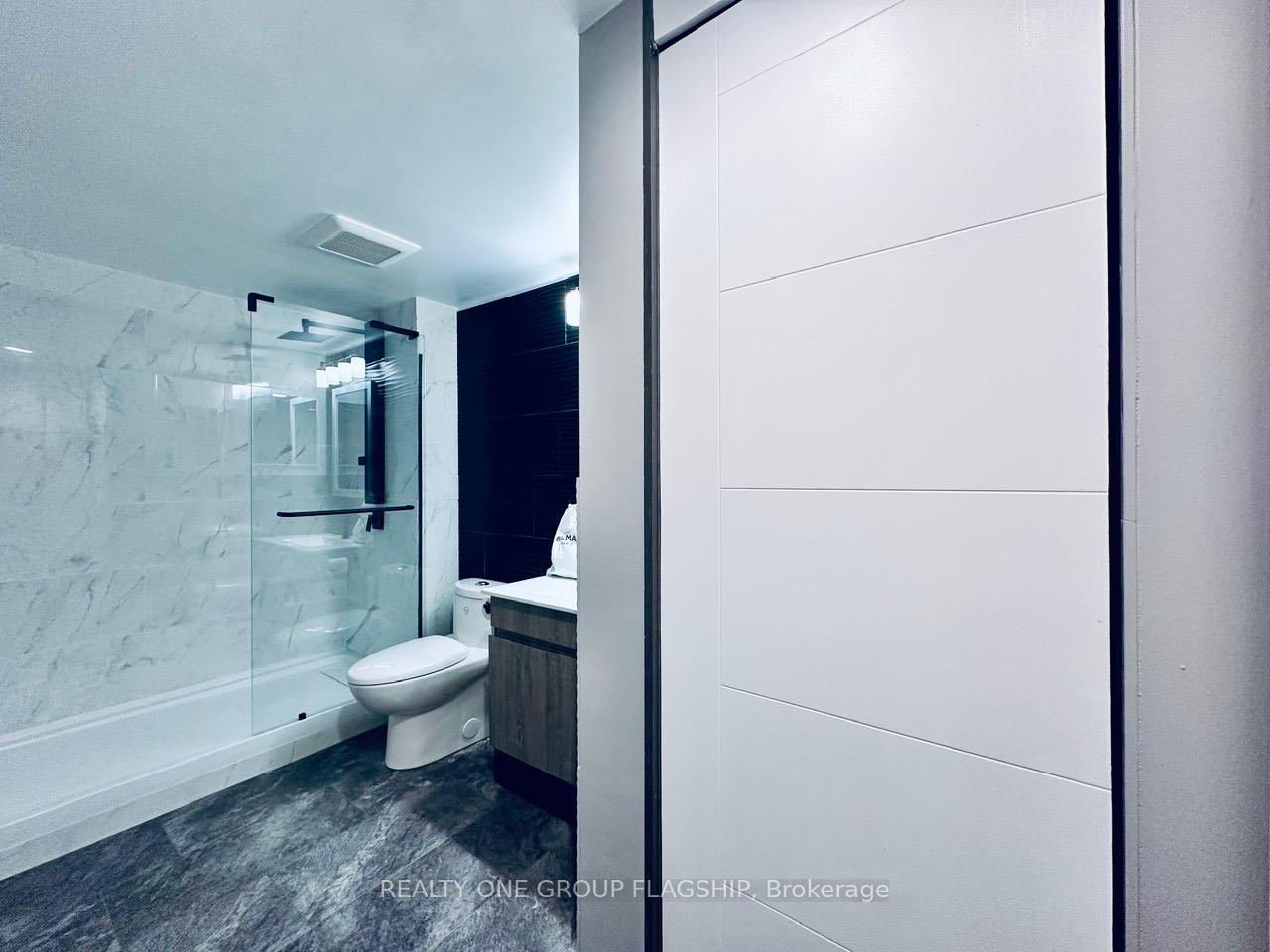 Photo 10 of Unit 1017, 25 The Esplanade, Toronto, Waterfront Communities — HOMEH
