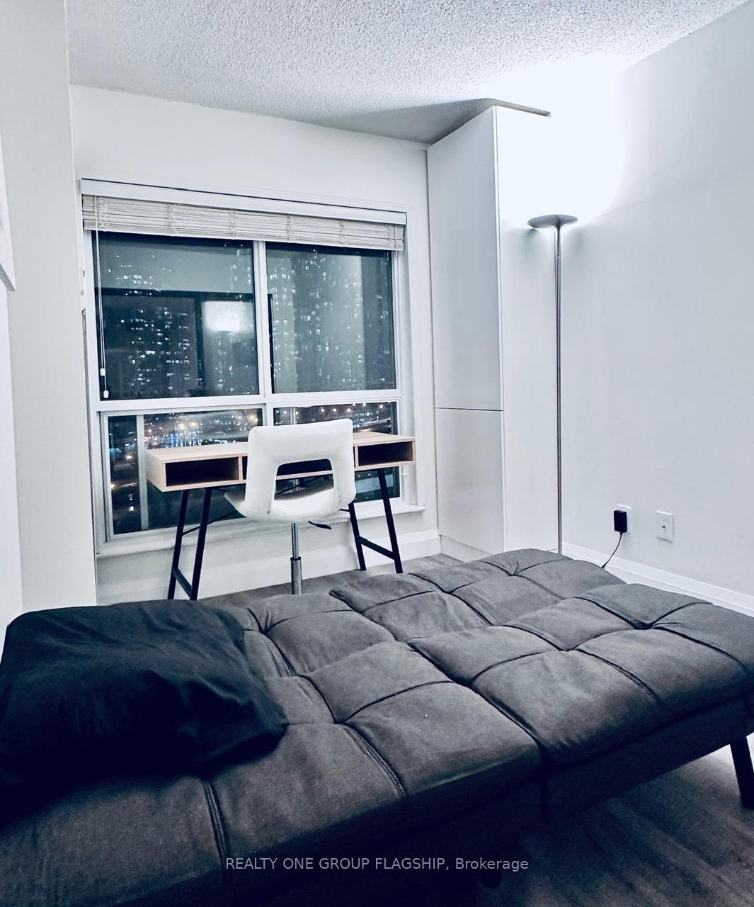 Photo 12 of Unit 1017, 25 The Esplanade, Toronto, Waterfront Communities — HOMEH