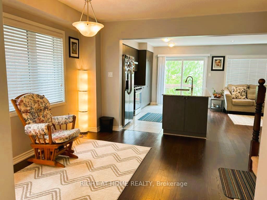 Photo 10 of Unit 114, 527 Goldenrod Lane, Kitchener — HOMEH