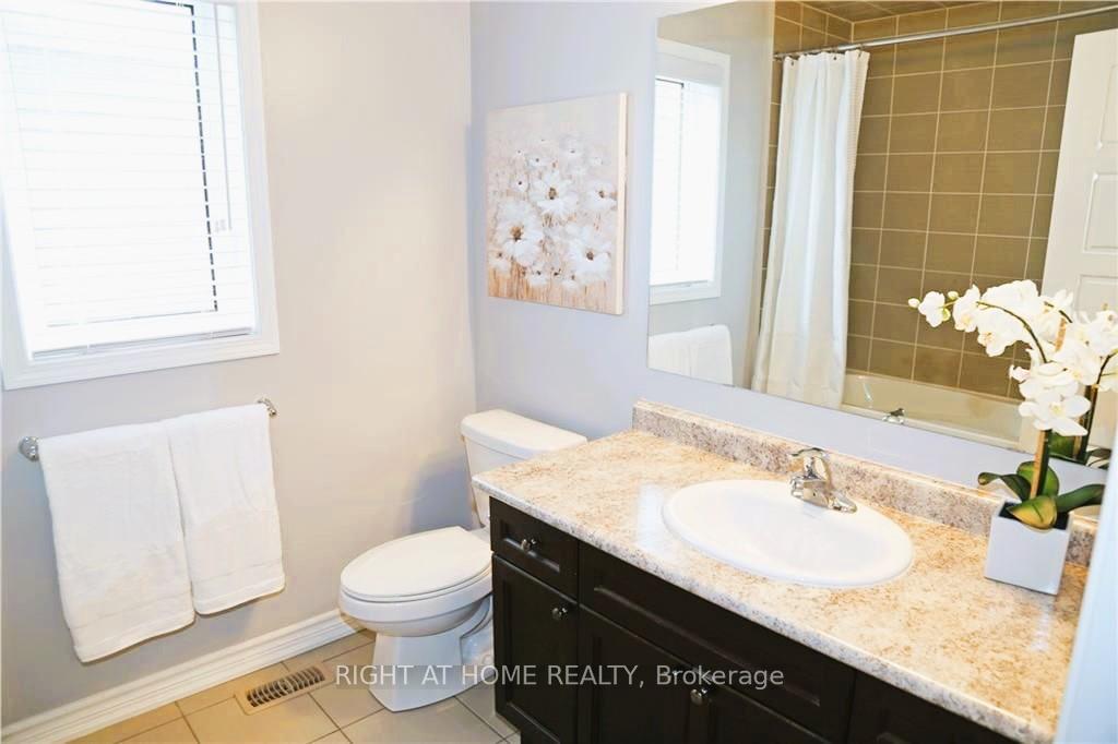 Photo 20 of Unit 114, 527 Goldenrod Lane, Kitchener — HOMEH