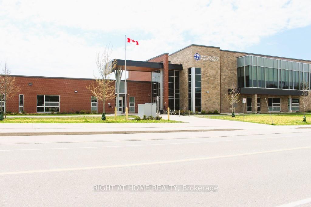 Photo 25 of Unit 114, 527 Goldenrod Lane, Kitchener — HOMEH