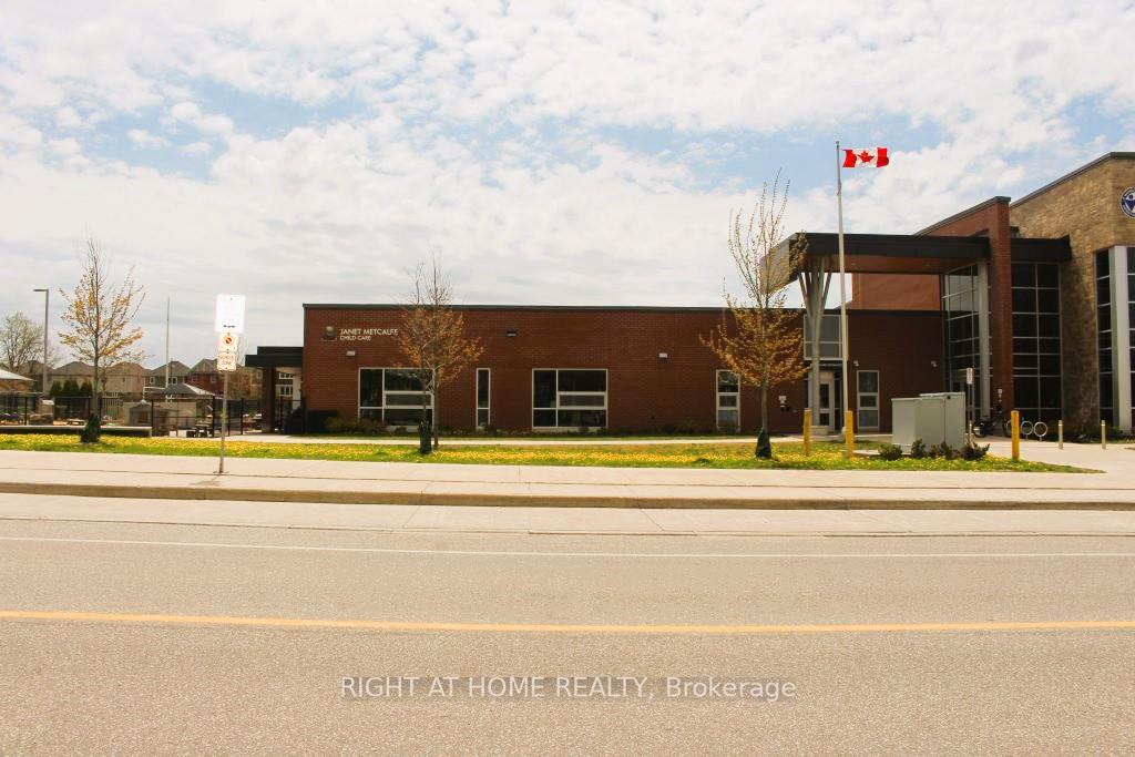 Photo 26 of Unit 114, 527 Goldenrod Lane, Kitchener — HOMEH