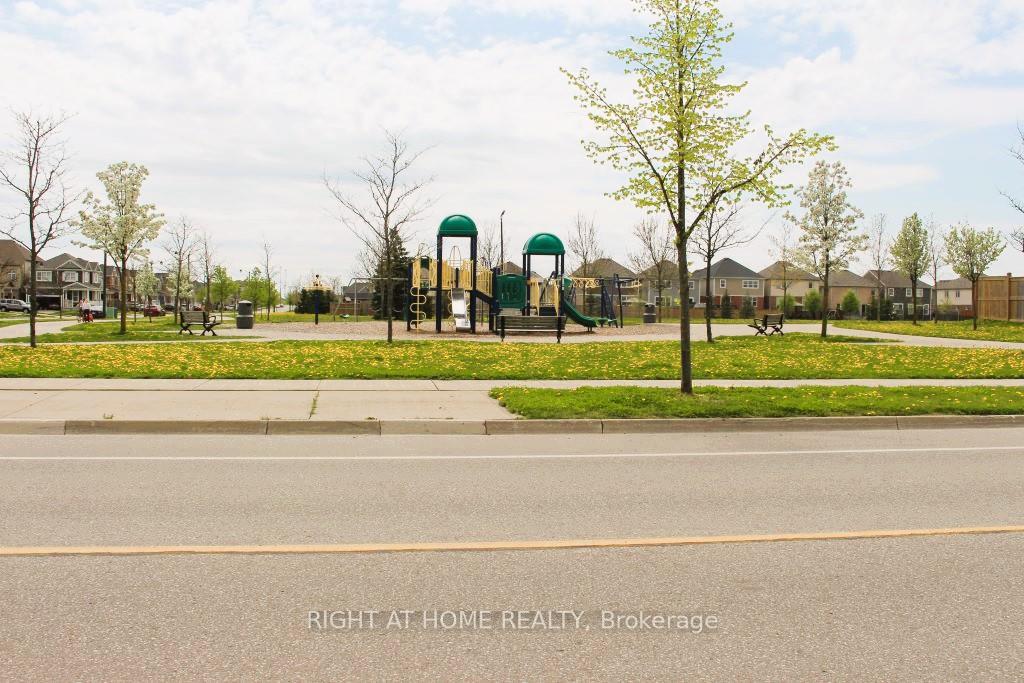 Photo 28 of Unit 114, 527 Goldenrod Lane, Kitchener — HOMEH