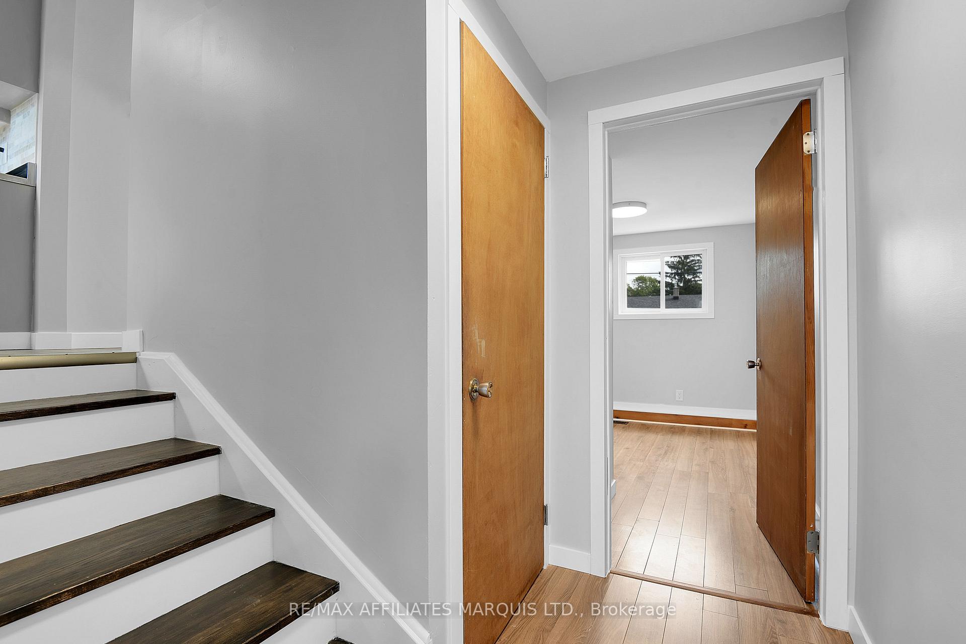 Photo 6 of 3212 Johnston Avenue, Cornwall — HOMEH
