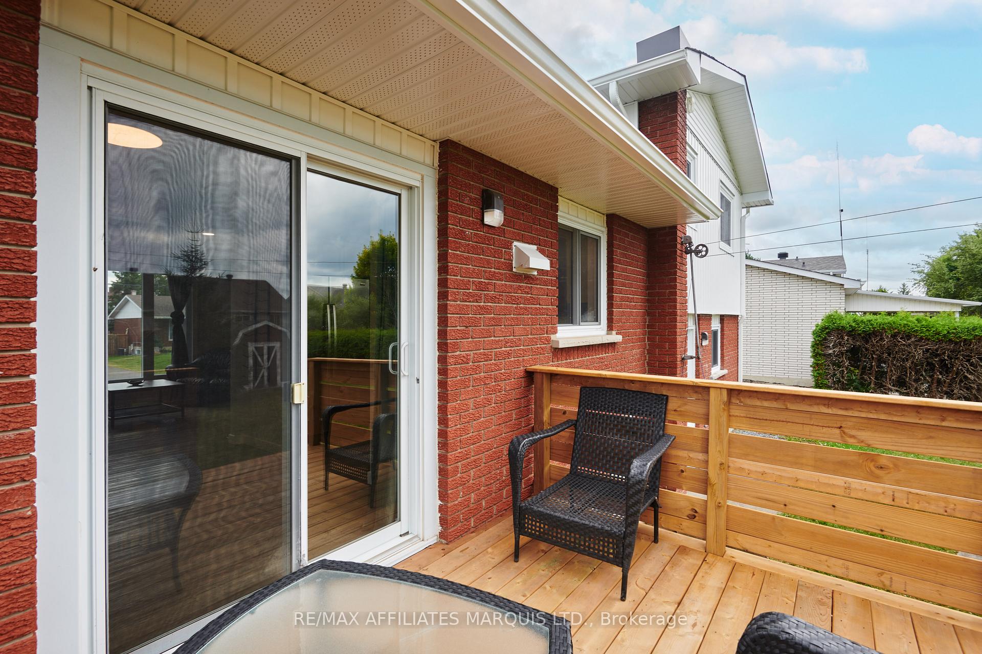 Photo 13 of 3212 Johnston Avenue, Cornwall — HOMEH
