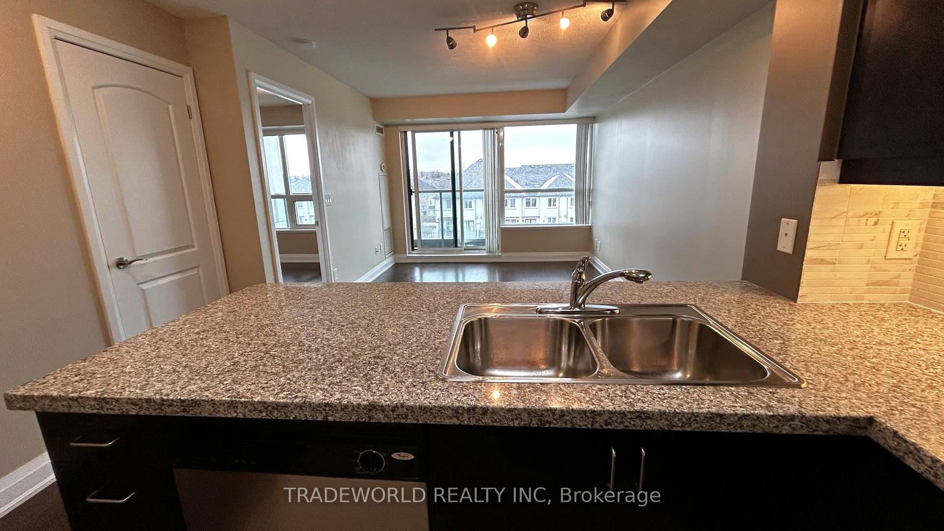Photo 3 of Unit 416, 20 North Park Road, Vaughan, Beverley Glen — HOMEH